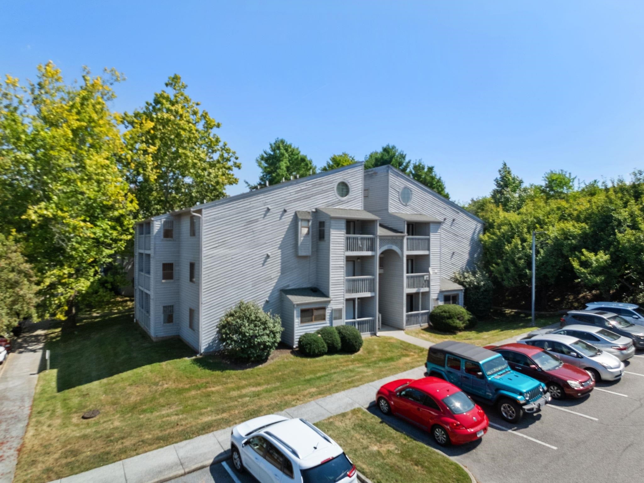 509 Sunridge Drive E