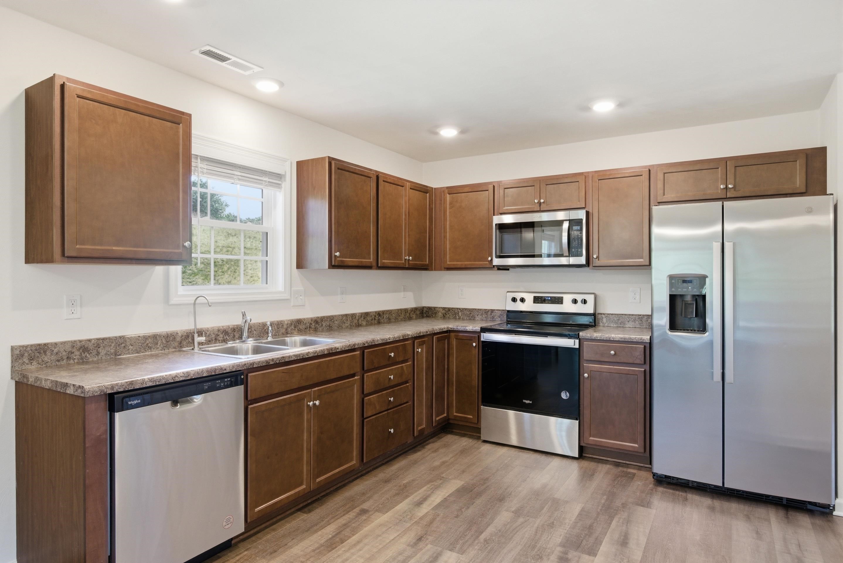 186 REDWOOD Drive