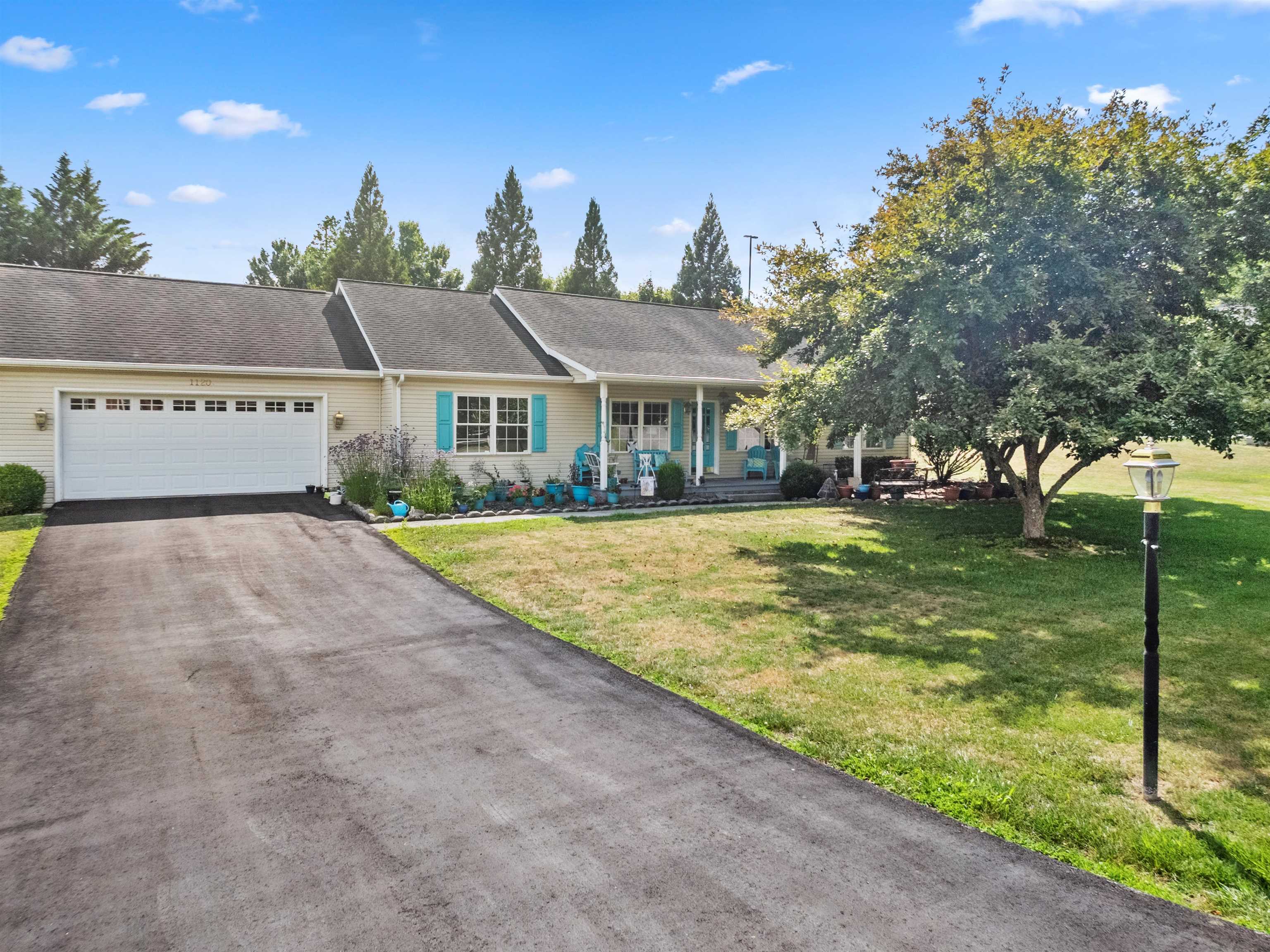 1120 CAMPER Street