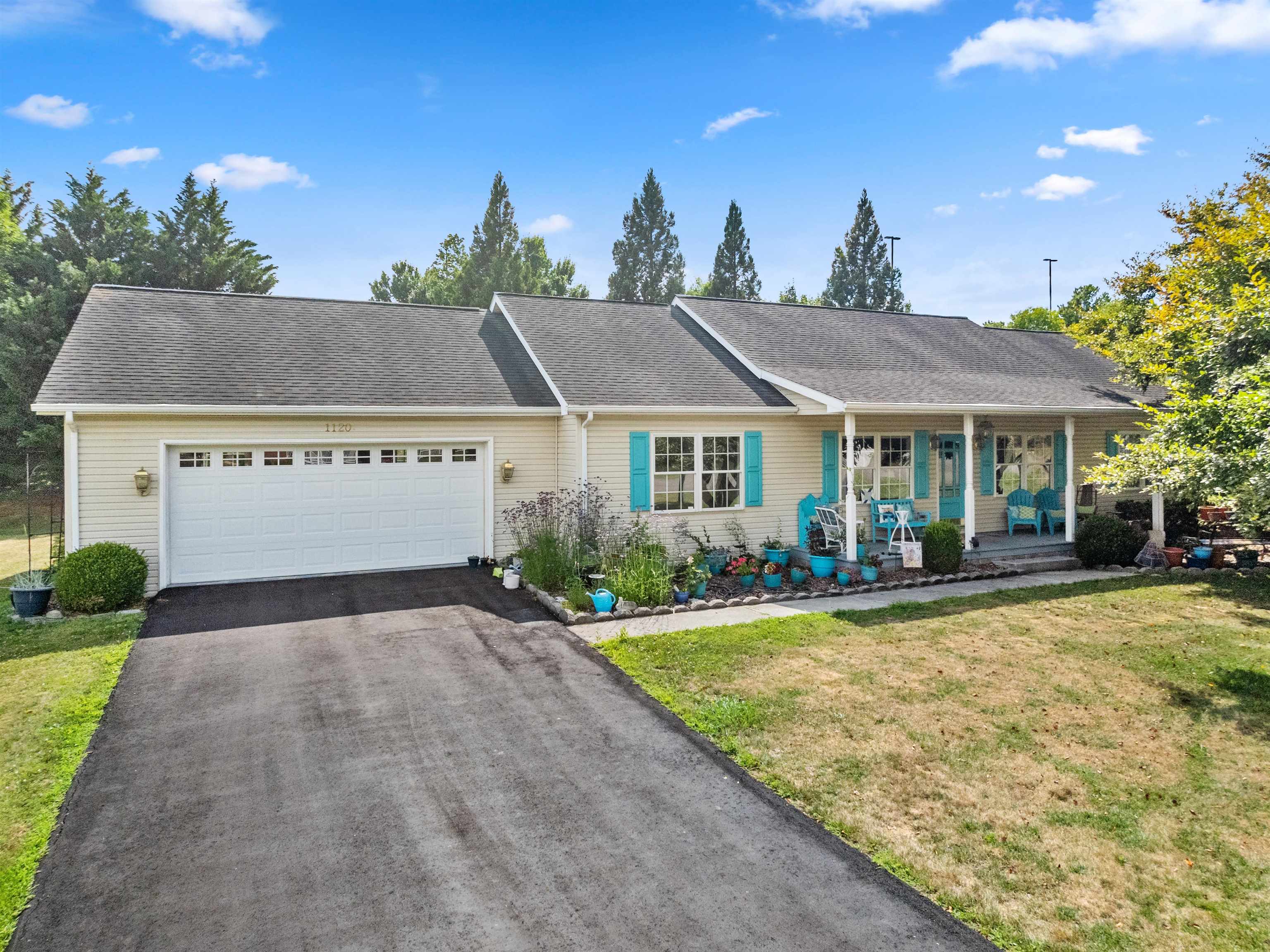 1120 CAMPER Street