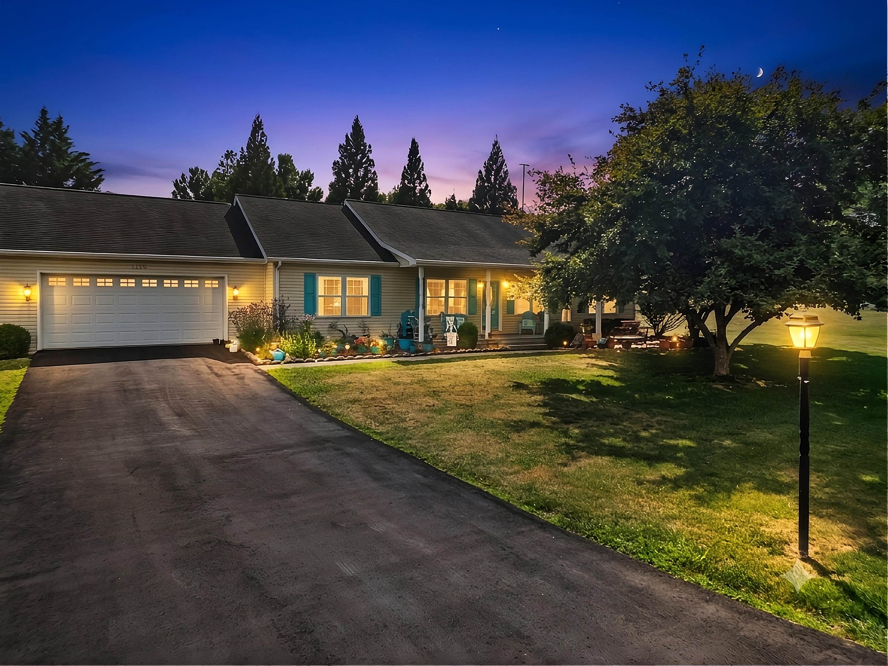1120 CAMPER Street