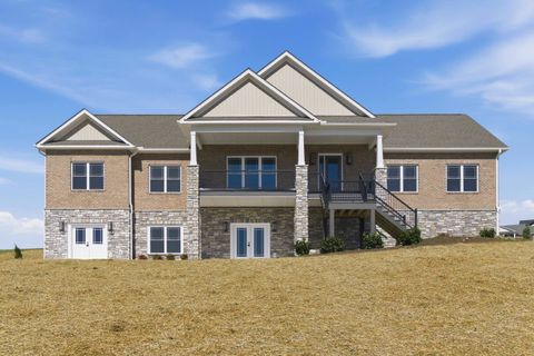 2130 Peakland Way Christiansburg VA 24073