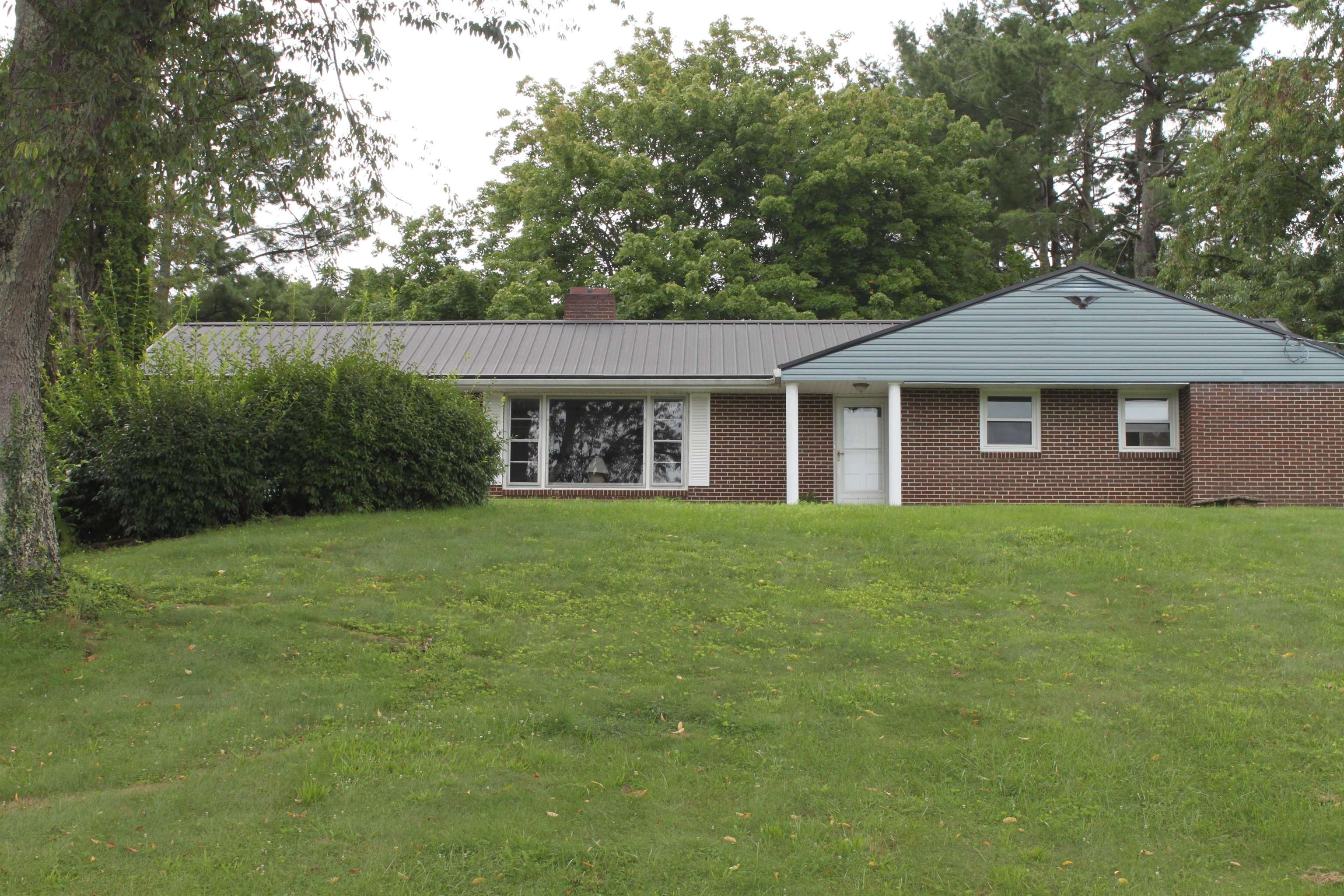 110 ROSEHILL Drive