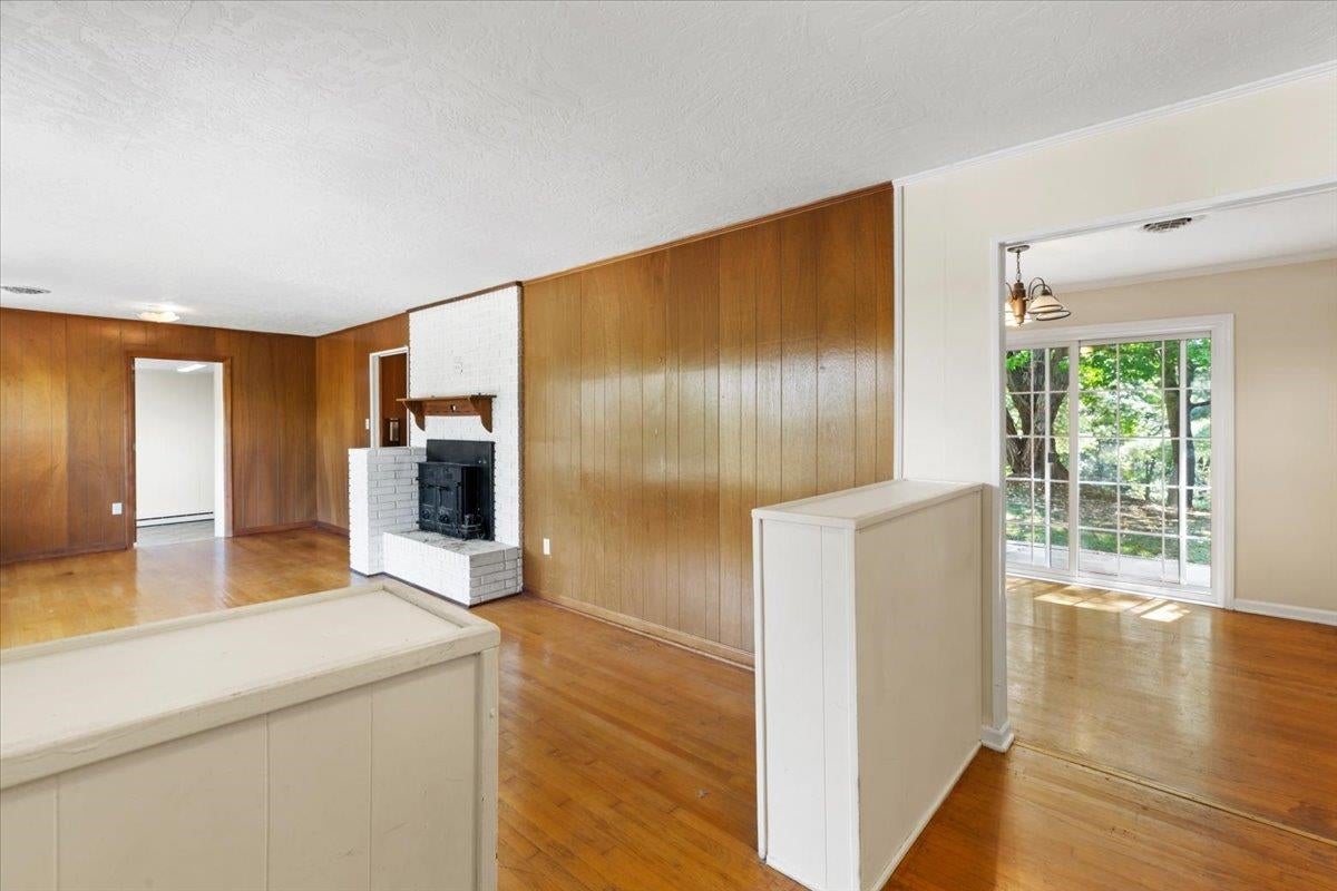 110 ROSEHILL Drive