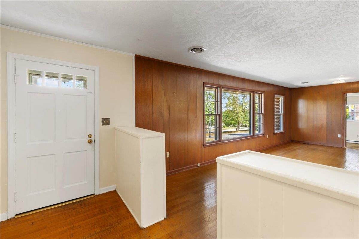 110 ROSEHILL Drive