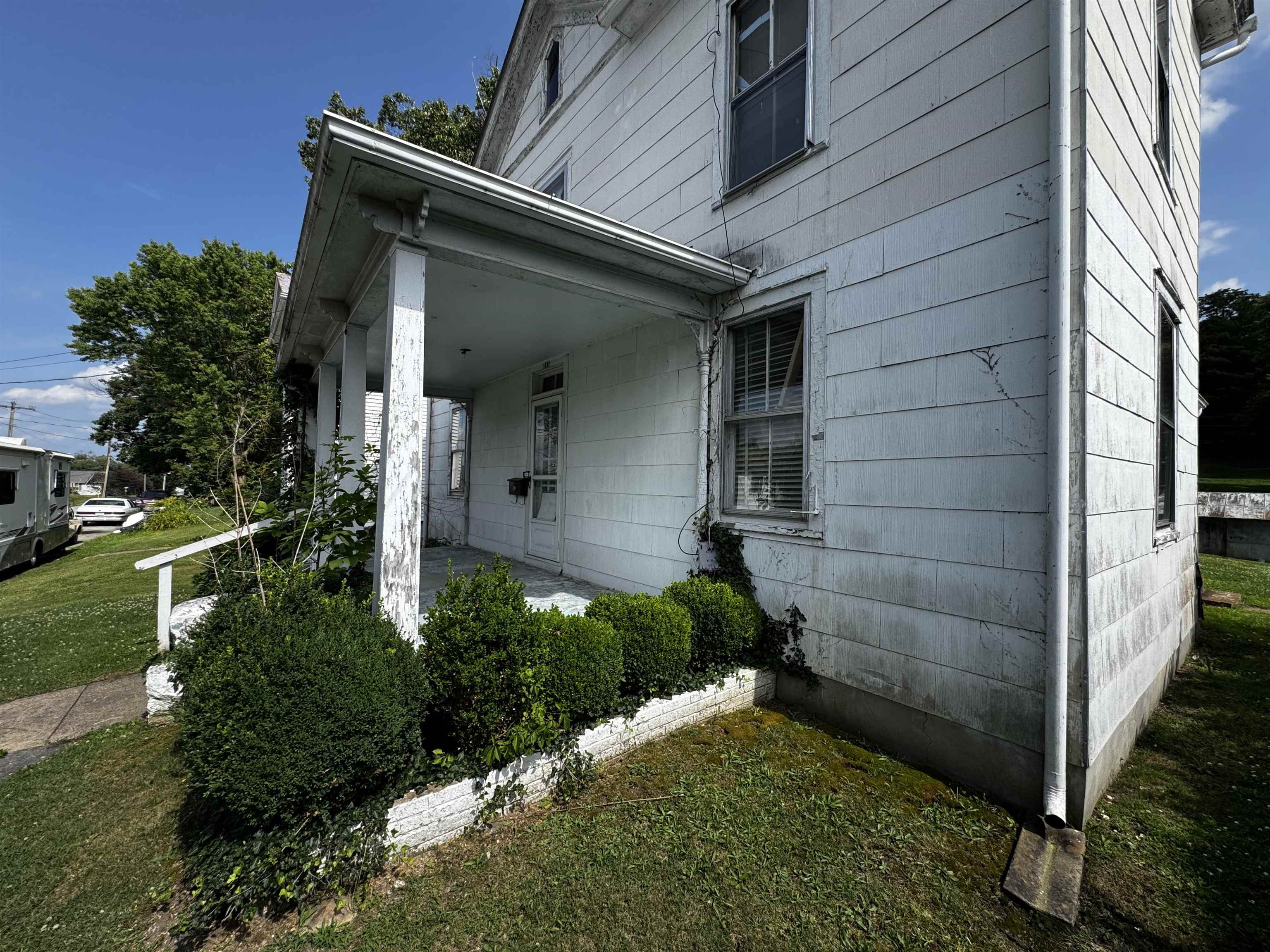 1619 DOWNEY Street