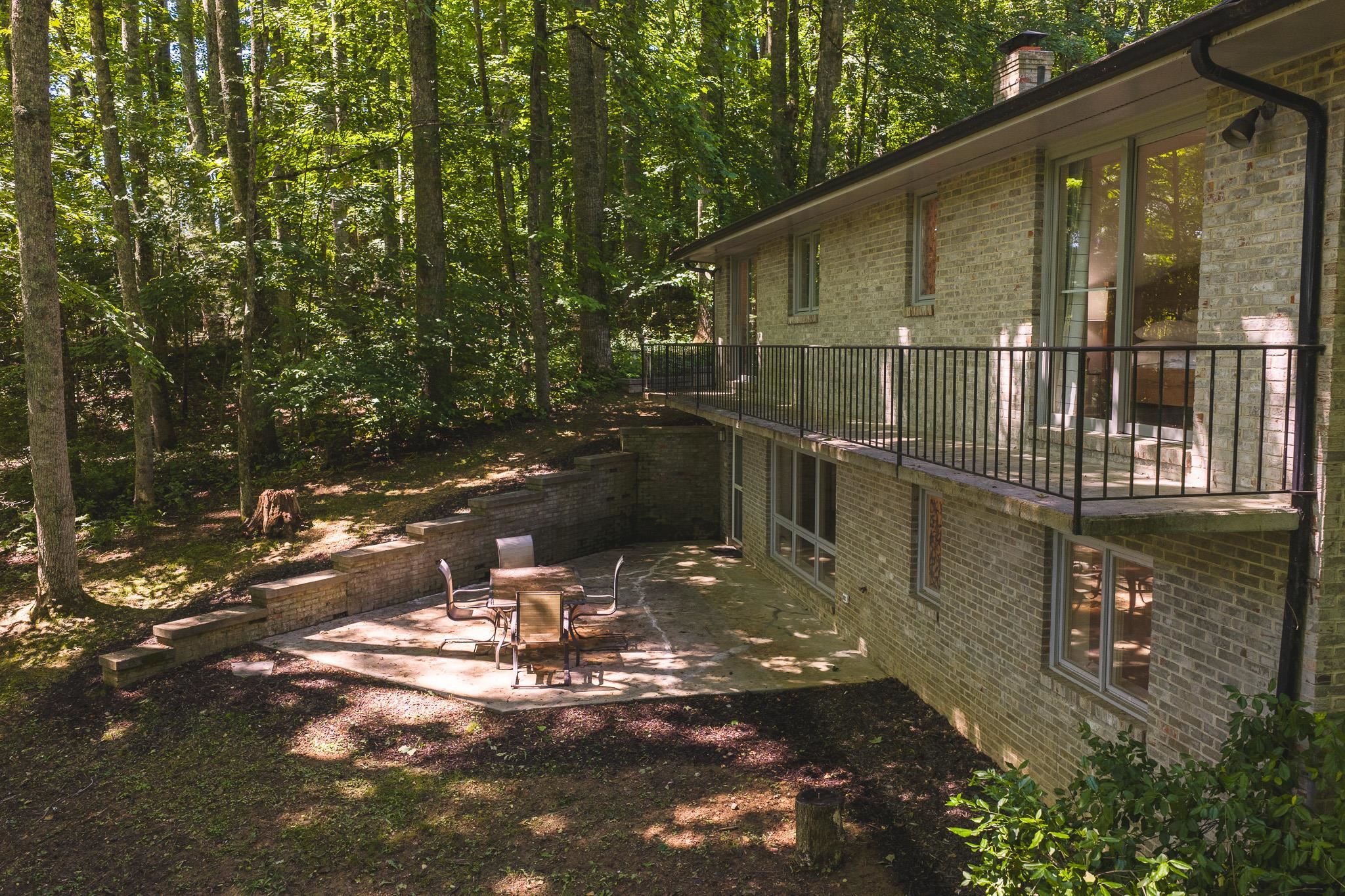 1200 Lakewood Drive