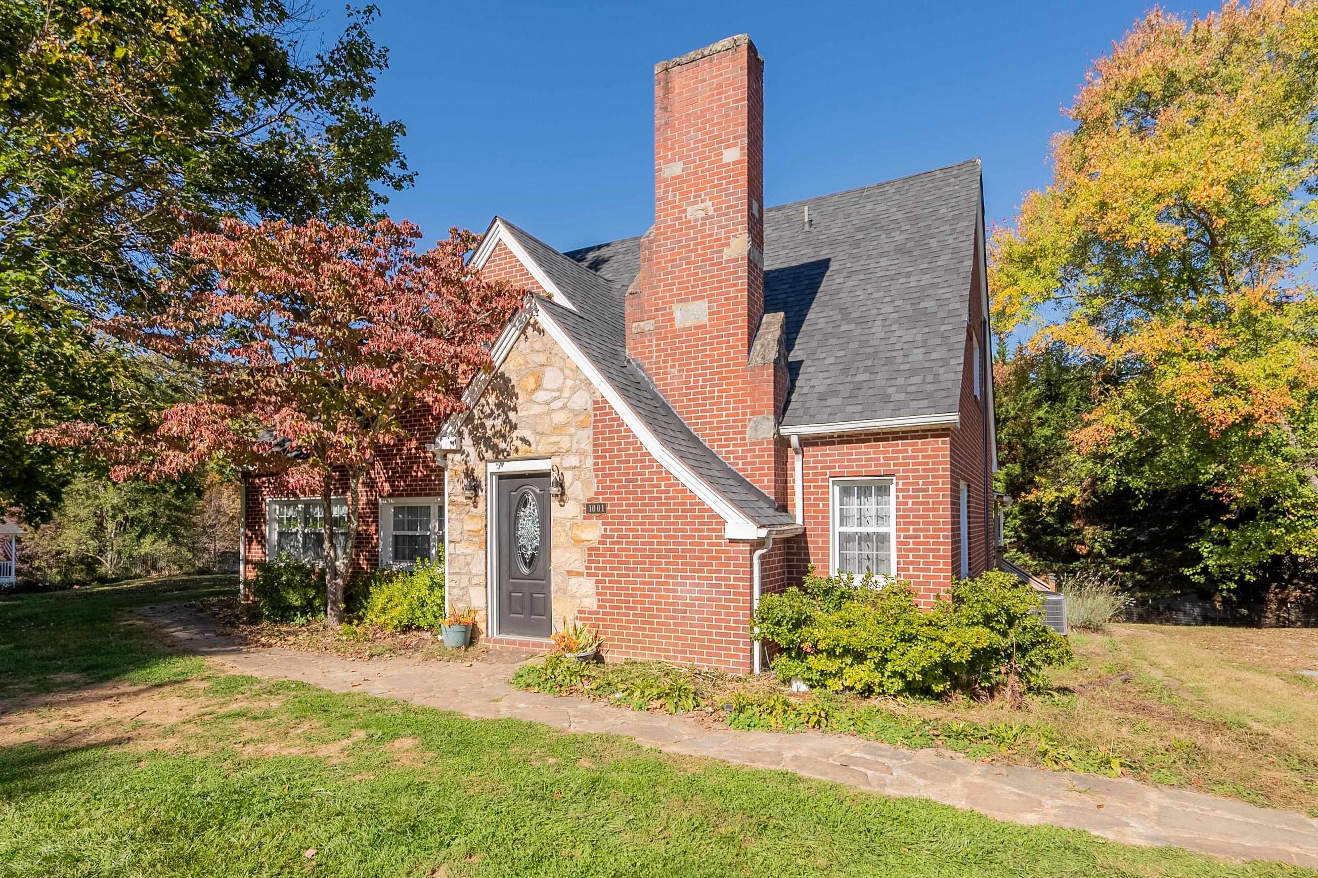 1001 Forest Hill Drive