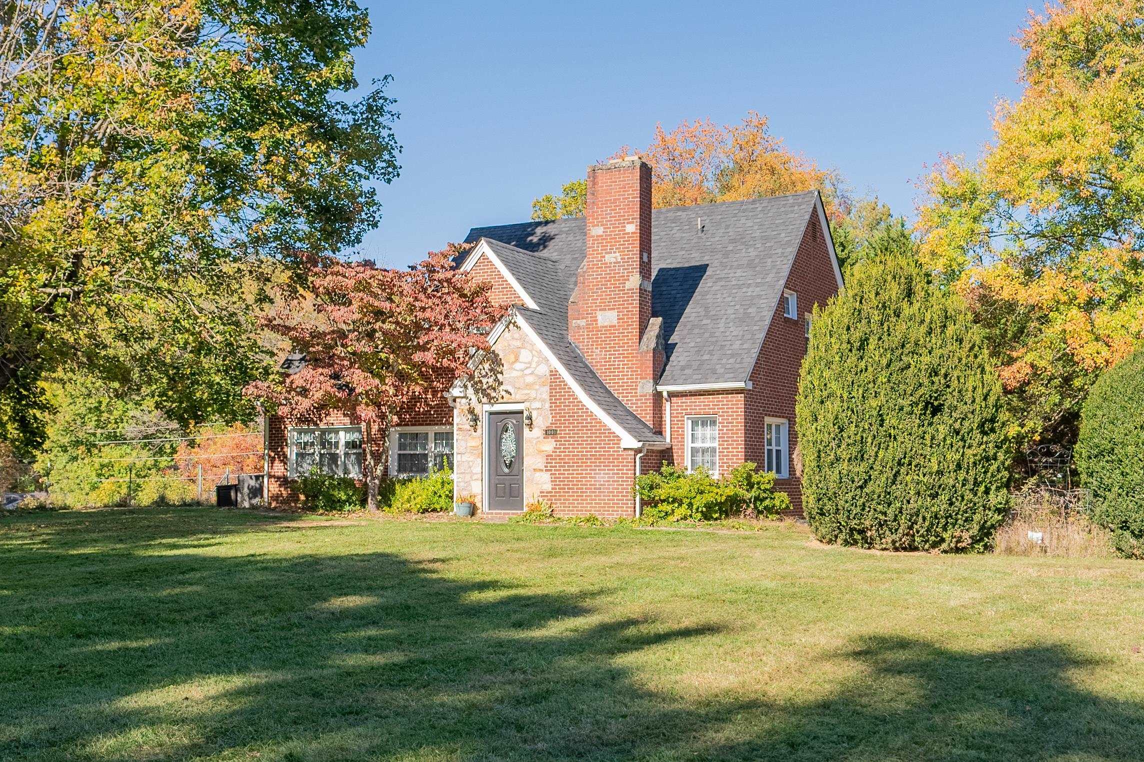 1001 Forest Hill Drive