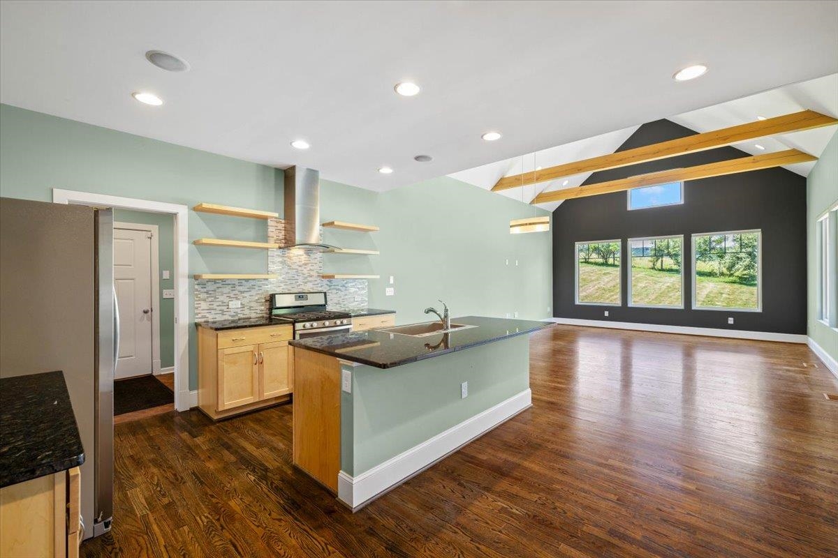 1202 Redbud Road