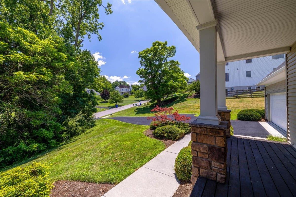 1202 Redbud Road