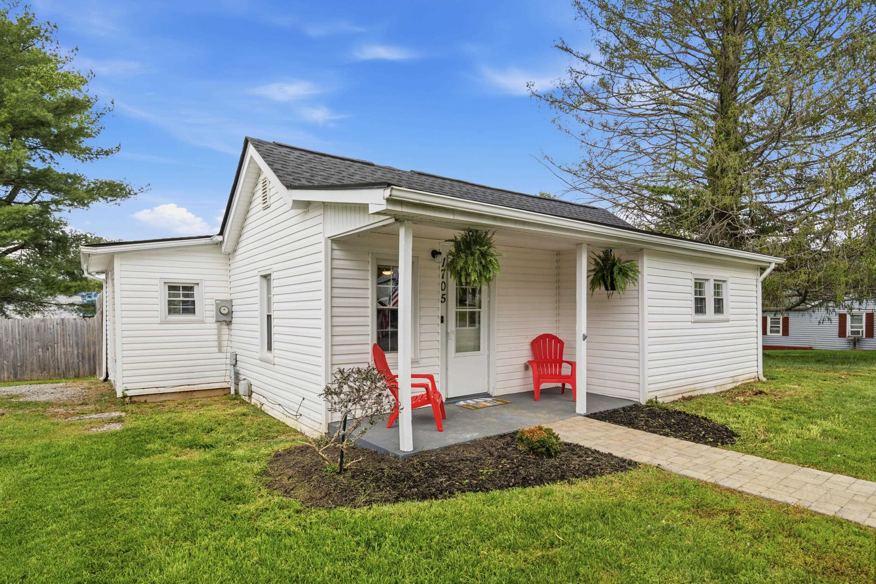 1705 3rd Street