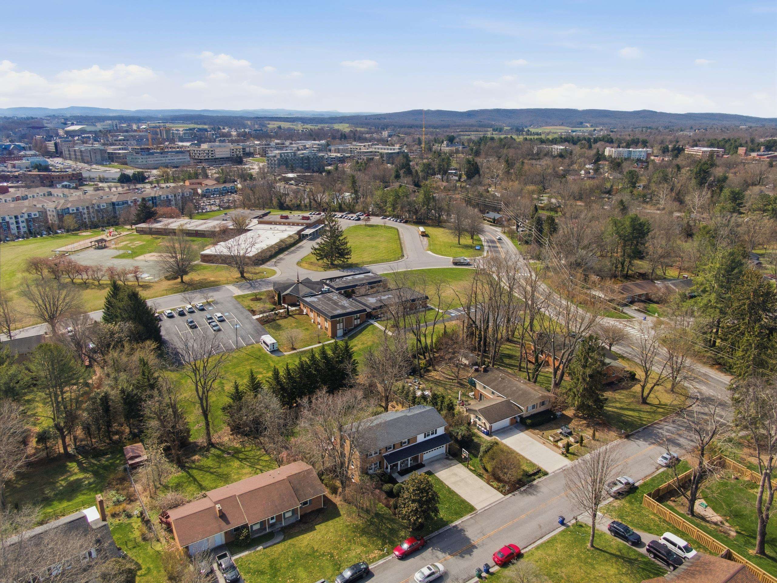 509 STONEGATE Drive