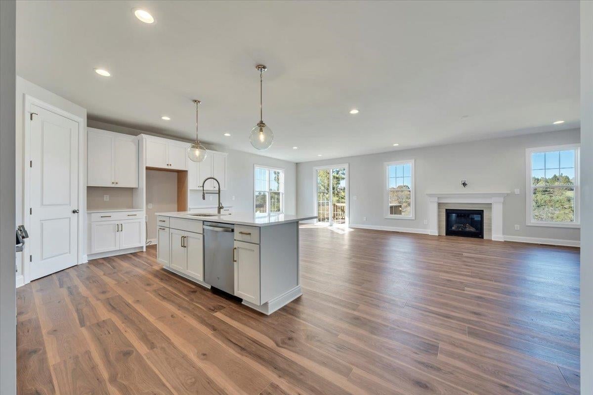 1000 Round Meadow Drive