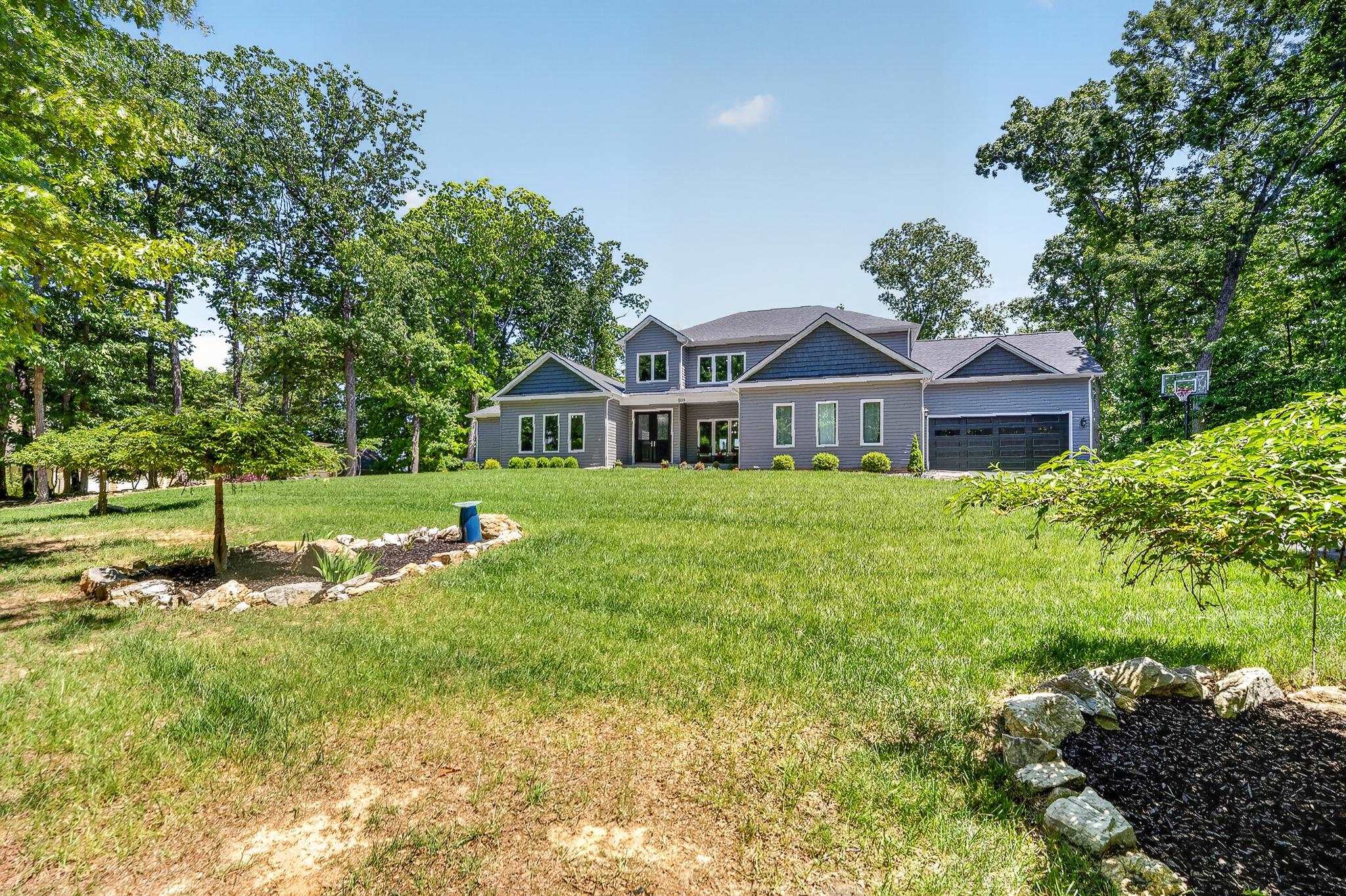 500 QUAILWOOD Drive
