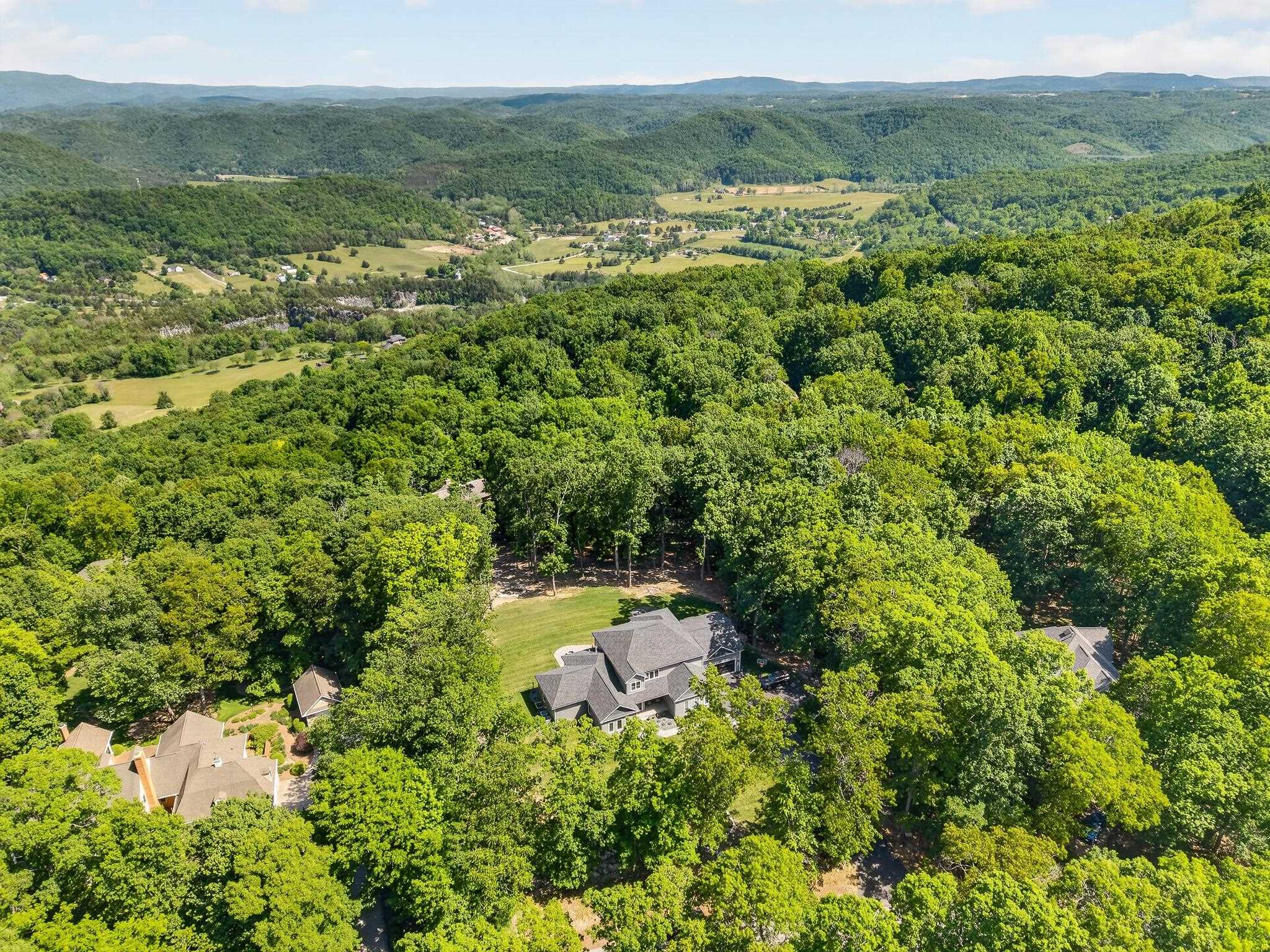 500 Quailwood Dr, Blacksburg, VA, 24060, USA, 5 Bedrooms Bedrooms, ,4 BathroomsBathrooms,Residential,Pending,500 Quailwood Dr,427441