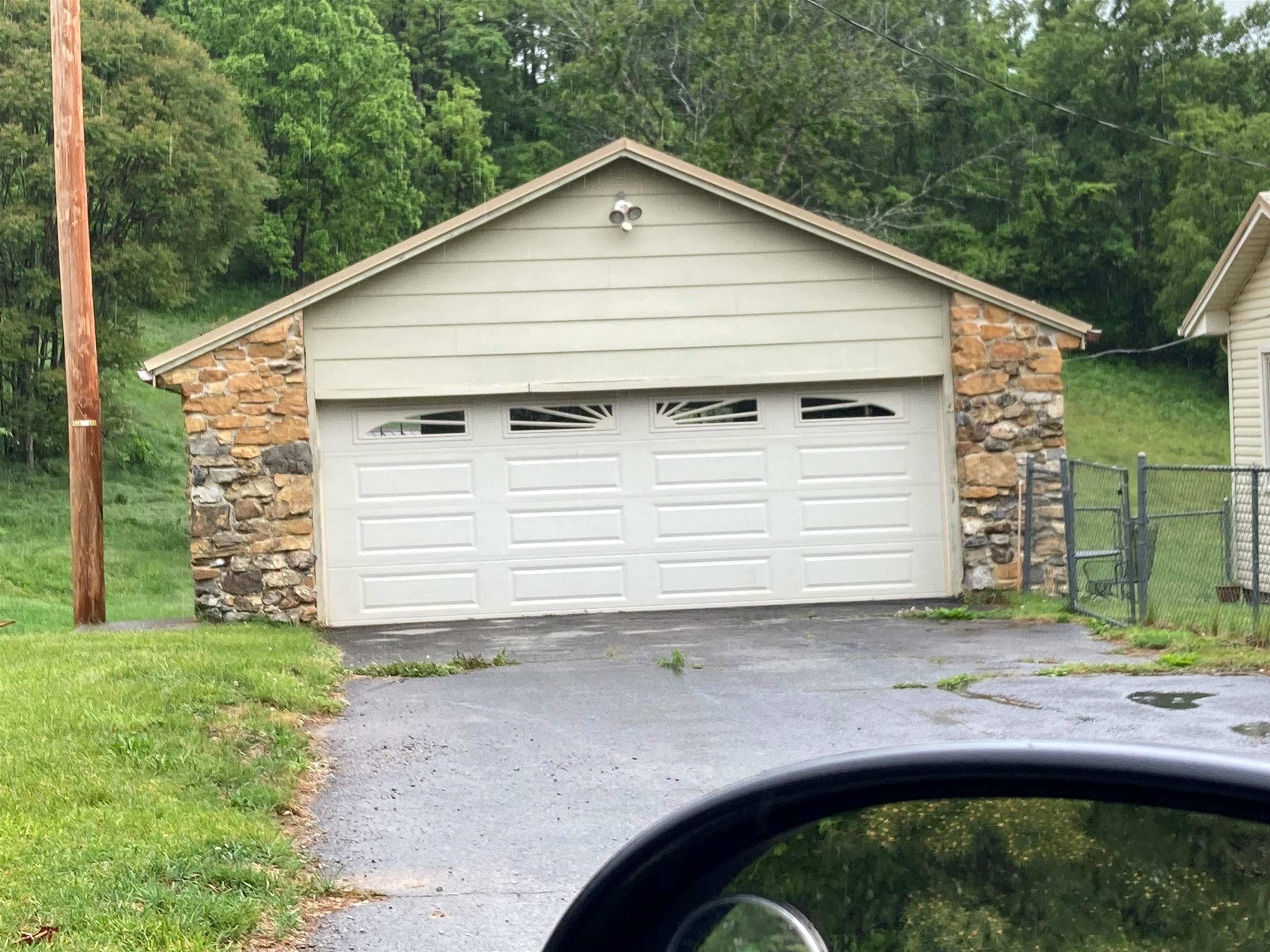 450 Mount Pleasant Roads