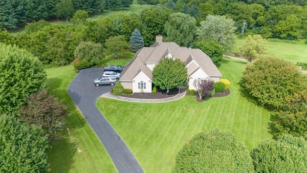 2728 EAGLE DR, DRAPER, VA 24324 - Image 80b17c8b3db4f7442a71871c1fbfeabc/2357279053