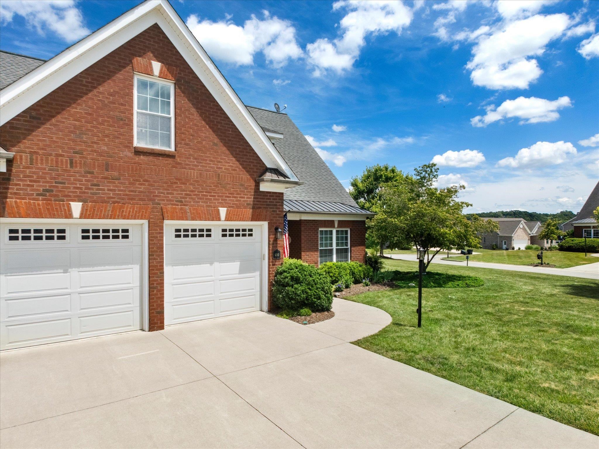 6212 Crooked Stick Way