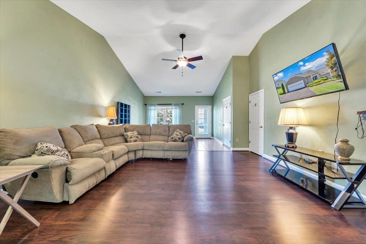 255 SLATE CREEK Drive NW