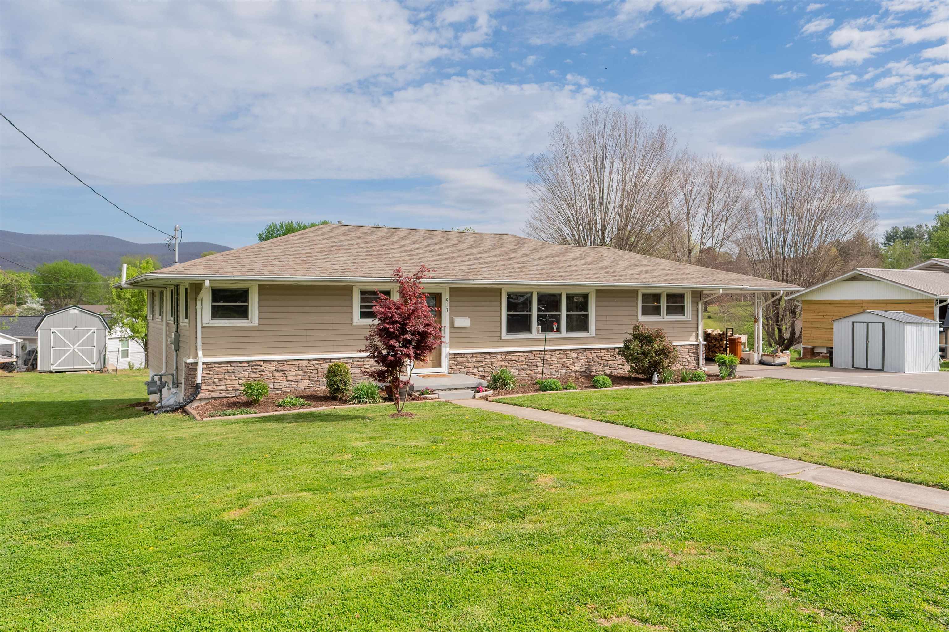 913 Locust Drive