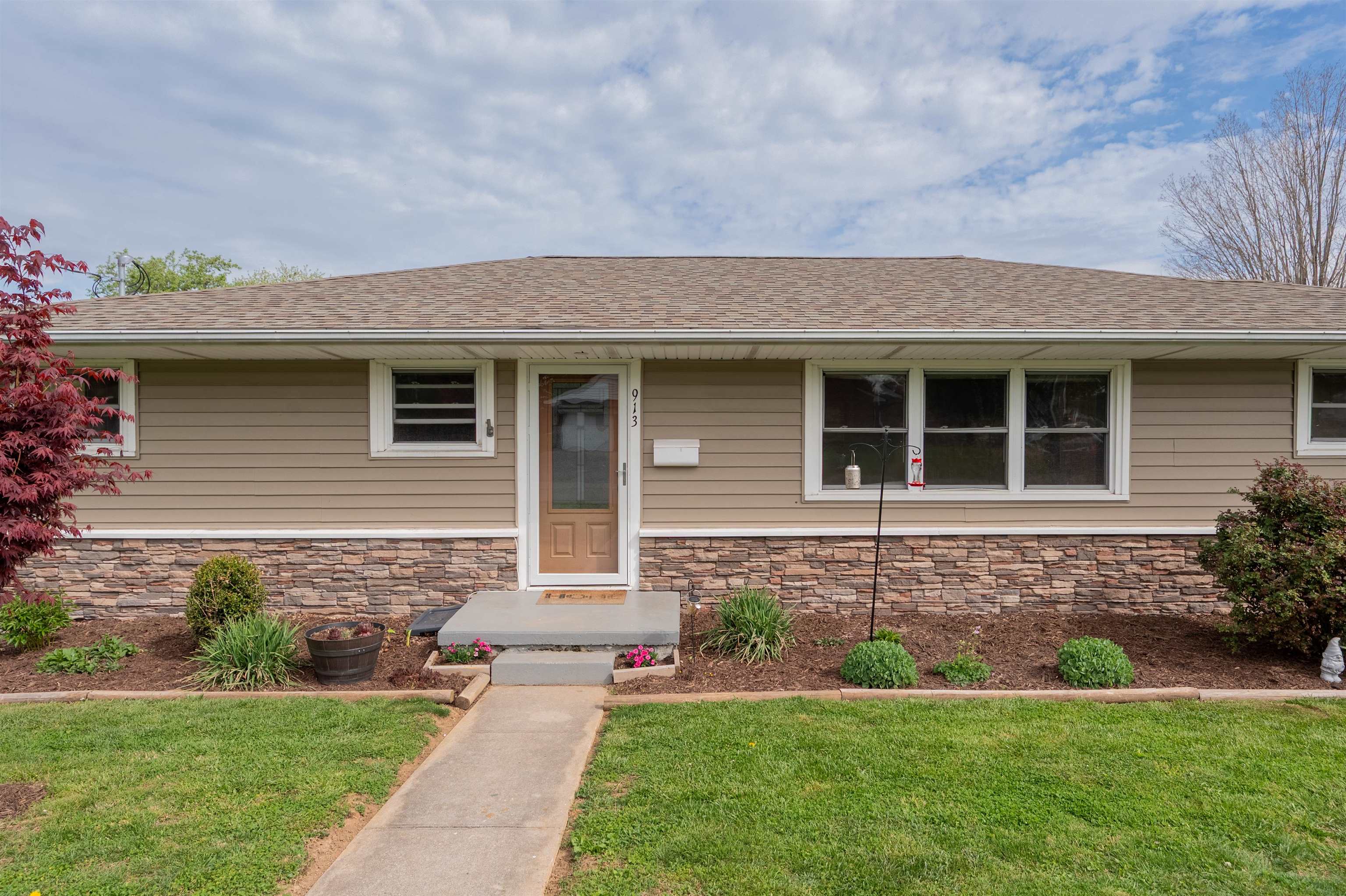 913 Locust Drive