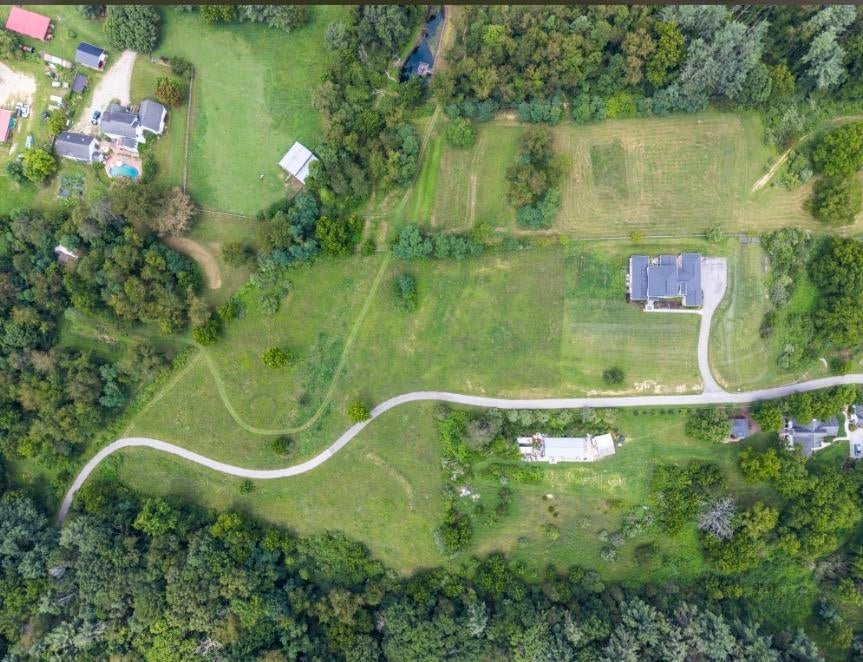 2075 Brooksfield Rd, Blacksburg, VA, 24060, USA, 5 Bedrooms Bedrooms, ,5 BathroomsBathrooms,Residential,Active,2075 Brooksfield Rd,428189