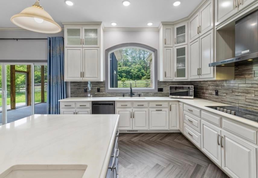 2075 Brooksfield Rd, Blacksburg, VA, 24060, USA, 5 Bedrooms Bedrooms, ,5 BathroomsBathrooms,Residential,Active,2075 Brooksfield Rd,428189