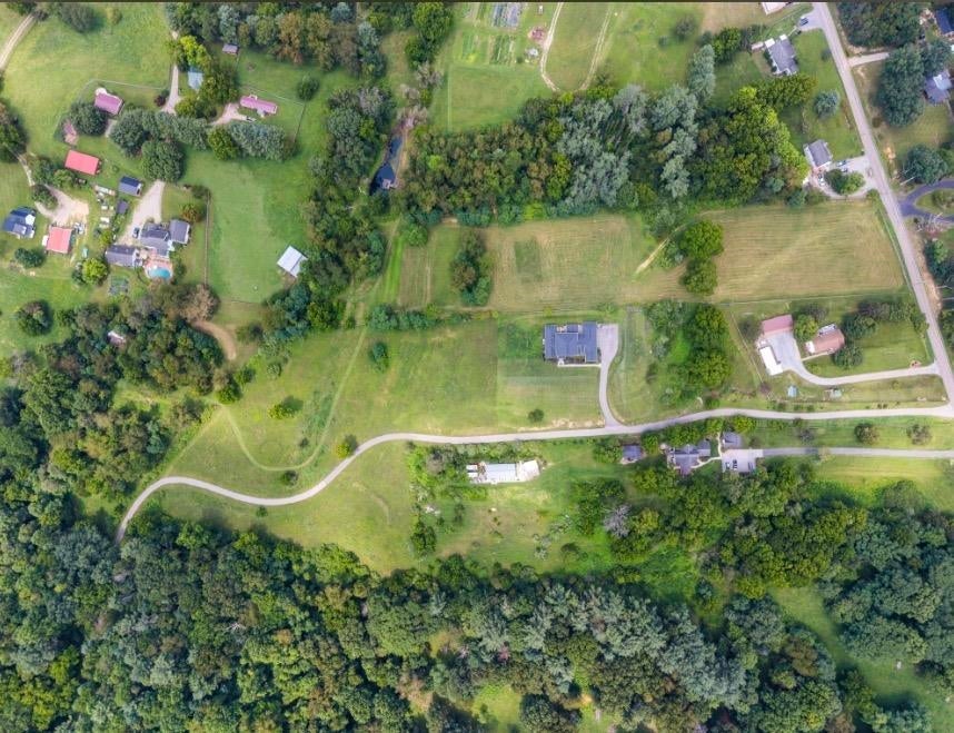 2075 Brooksfield Rd, Blacksburg, VA, 24060, USA, 5 Bedrooms Bedrooms, ,5 BathroomsBathrooms,Residential,Active,2075 Brooksfield Rd,428189
