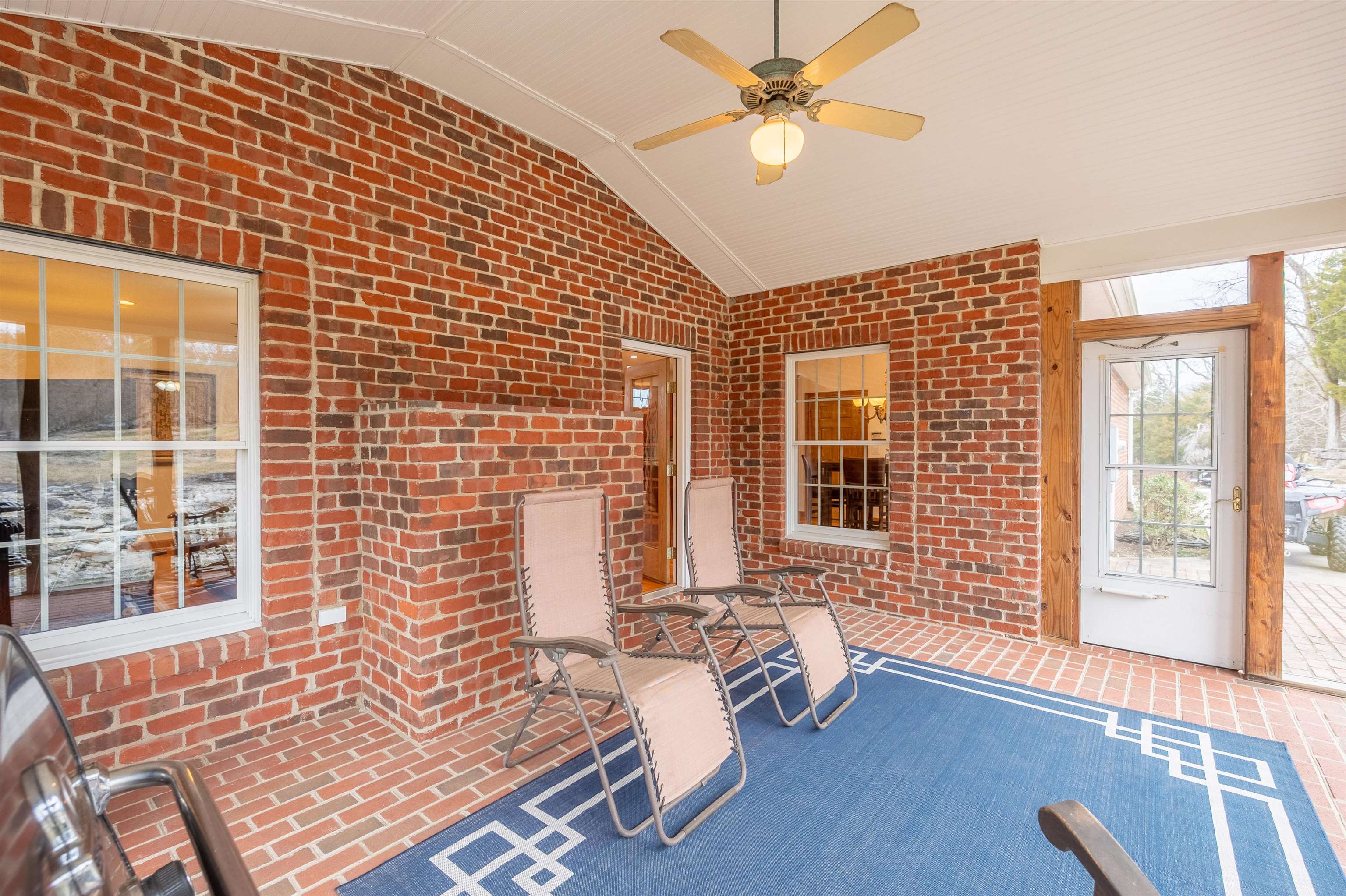 Pearisburg, Virginia 24134, United States, 4 Bedrooms Bedrooms, ,4 BathroomsBathrooms,Residential,Active,66961