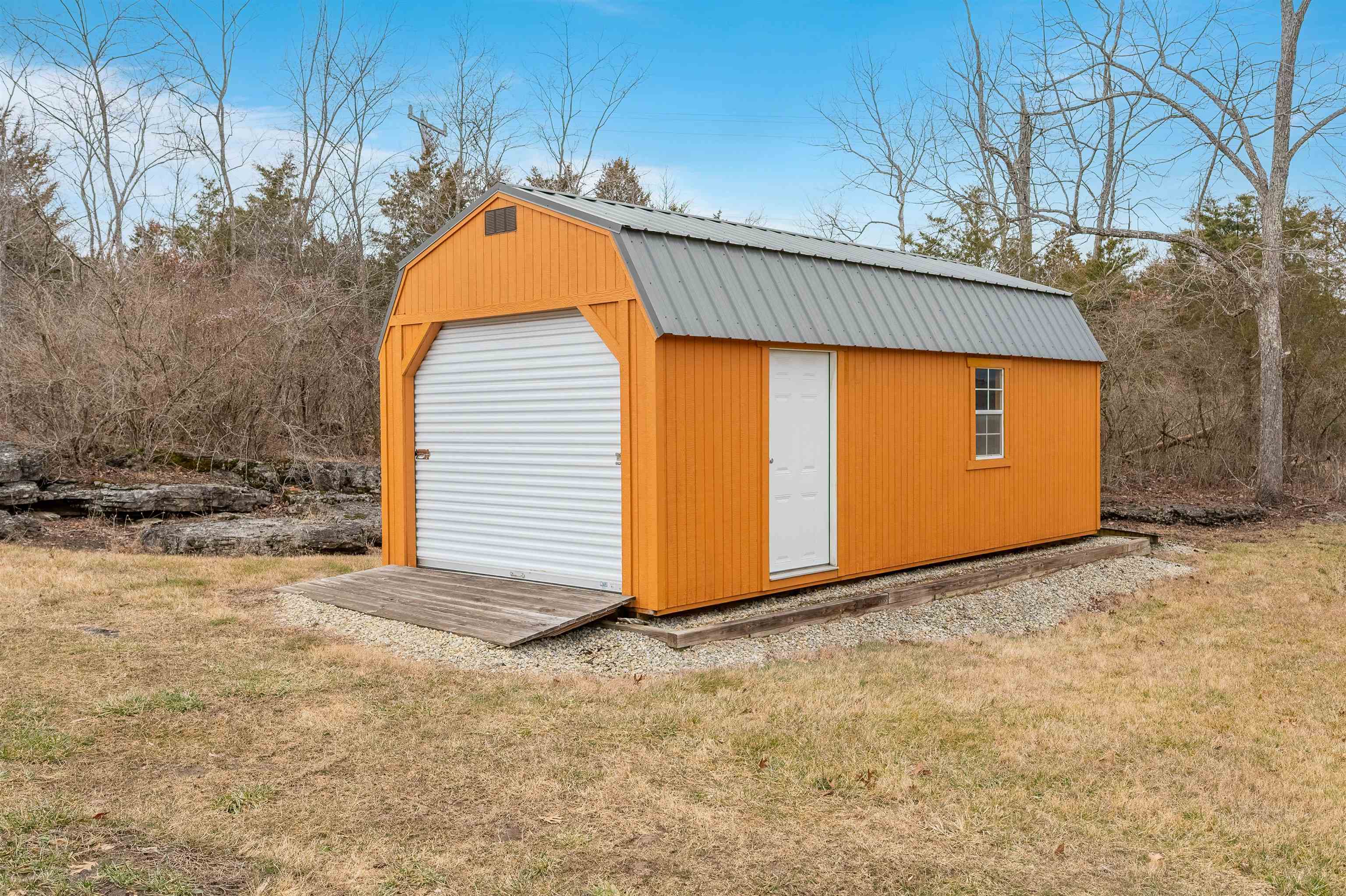 Pearisburg, Virginia 24134, United States, 4 Bedrooms Bedrooms, ,4 BathroomsBathrooms,Residential,Active,66961