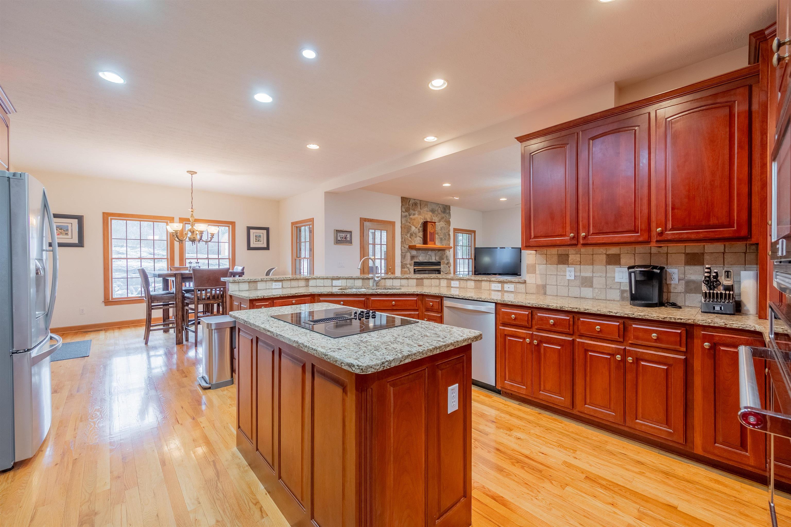 Pearisburg, Virginia 24134, United States, 4 Bedrooms Bedrooms, ,4 BathroomsBathrooms,Residential,Active,66961