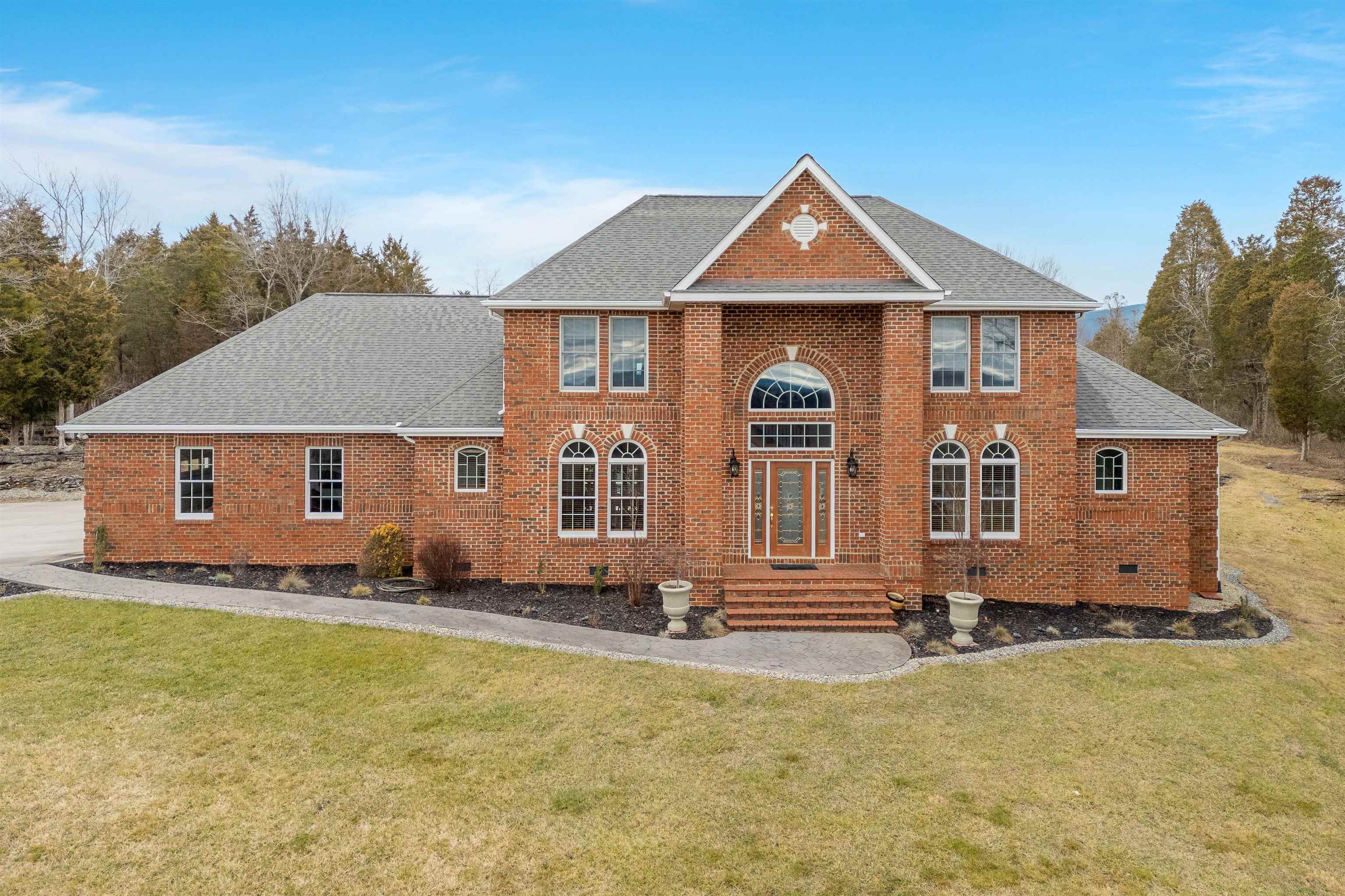 Pearisburg, Virginia 24134, United States, 4 Bedrooms Bedrooms, ,4 BathroomsBathrooms,Residential,Active,66961