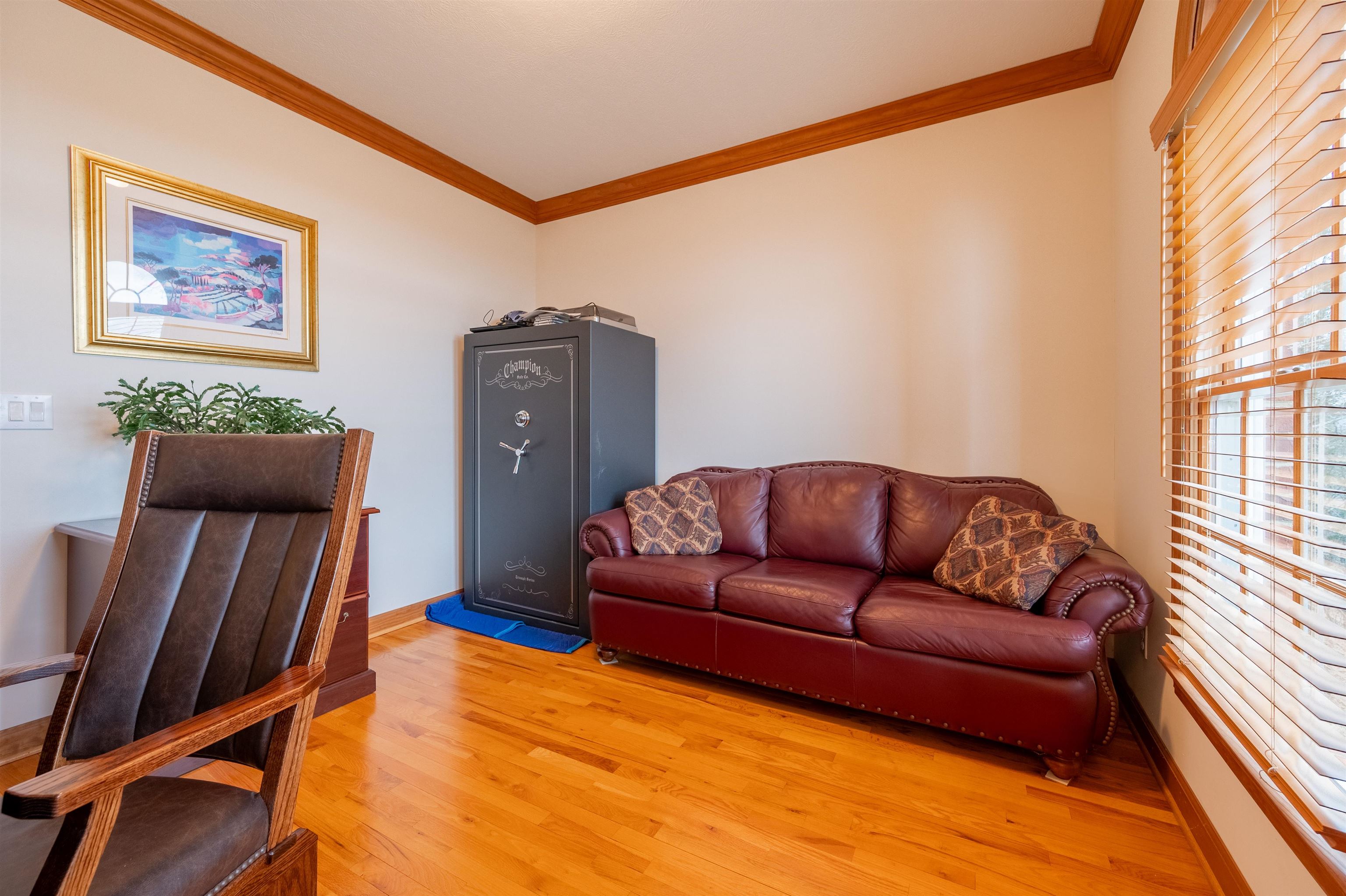 Pearisburg, Virginia 24134, United States, 4 Bedrooms Bedrooms, ,4 BathroomsBathrooms,Residential,Active,66961