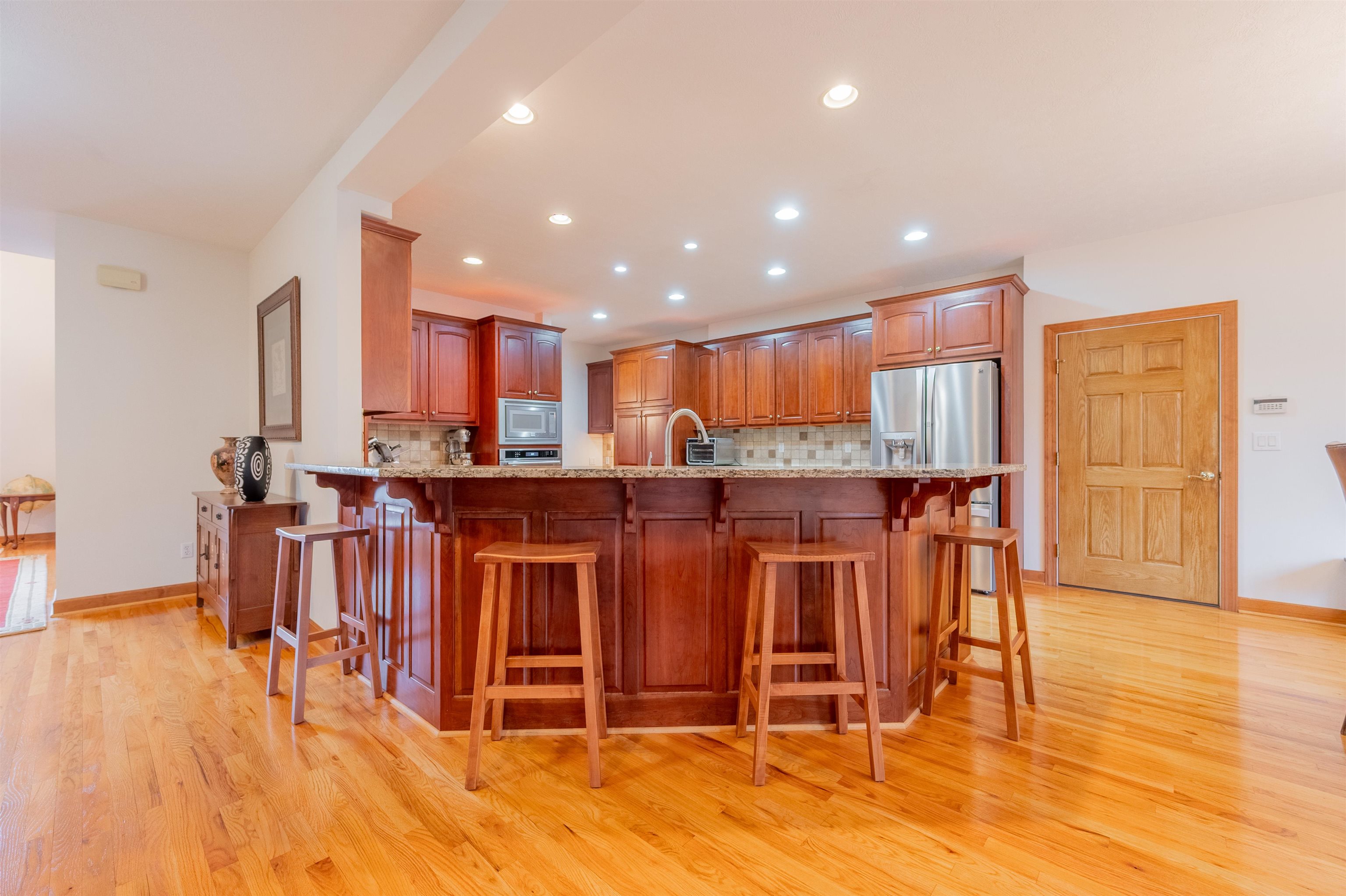 Pearisburg, Virginia 24134, United States, 4 Bedrooms Bedrooms, ,4 BathroomsBathrooms,Residential,Active,66961