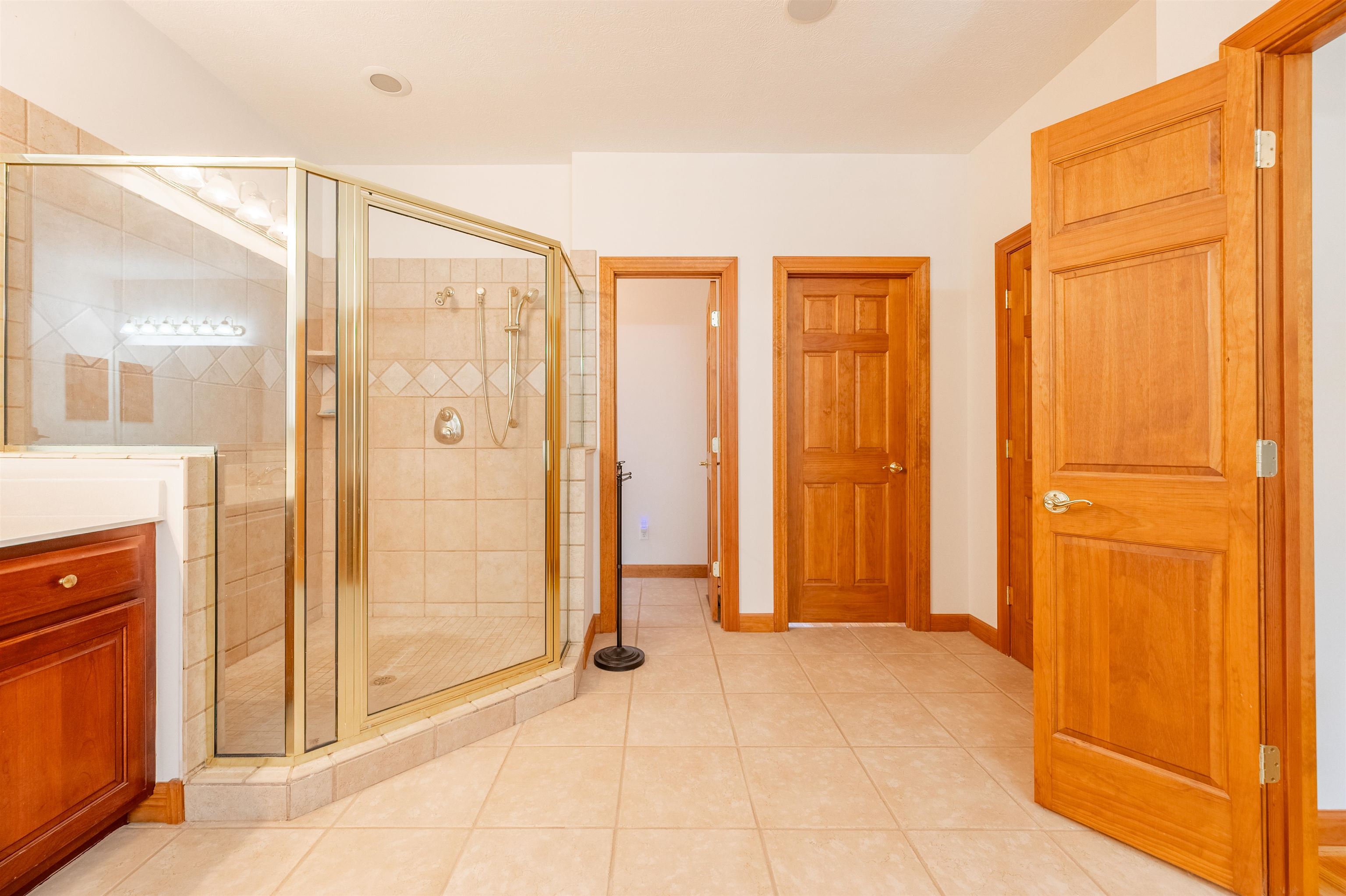 Pearisburg, Virginia 24134, United States, 4 Bedrooms Bedrooms, ,4 BathroomsBathrooms,Residential,Active,66961