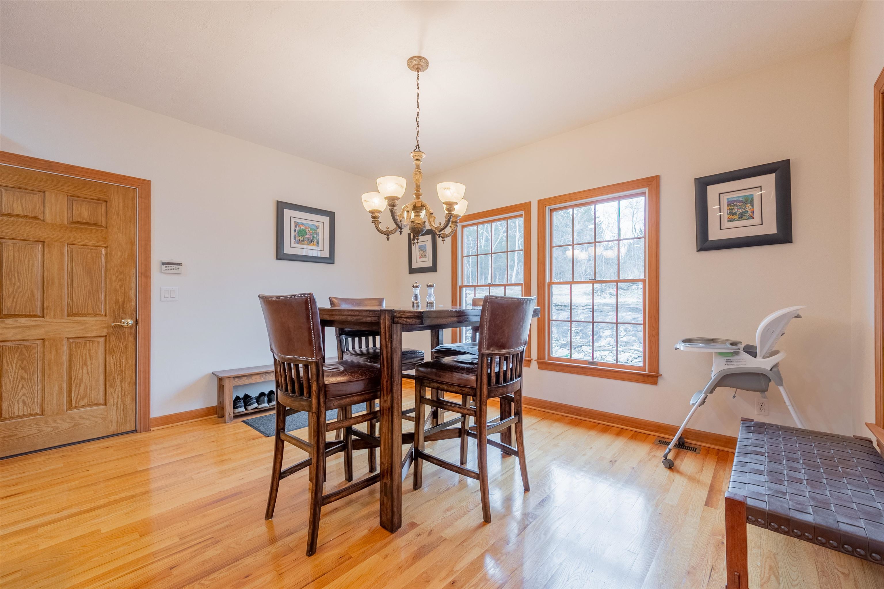 Pearisburg, Virginia 24134, United States, 4 Bedrooms Bedrooms, ,4 BathroomsBathrooms,Residential,Active,66961