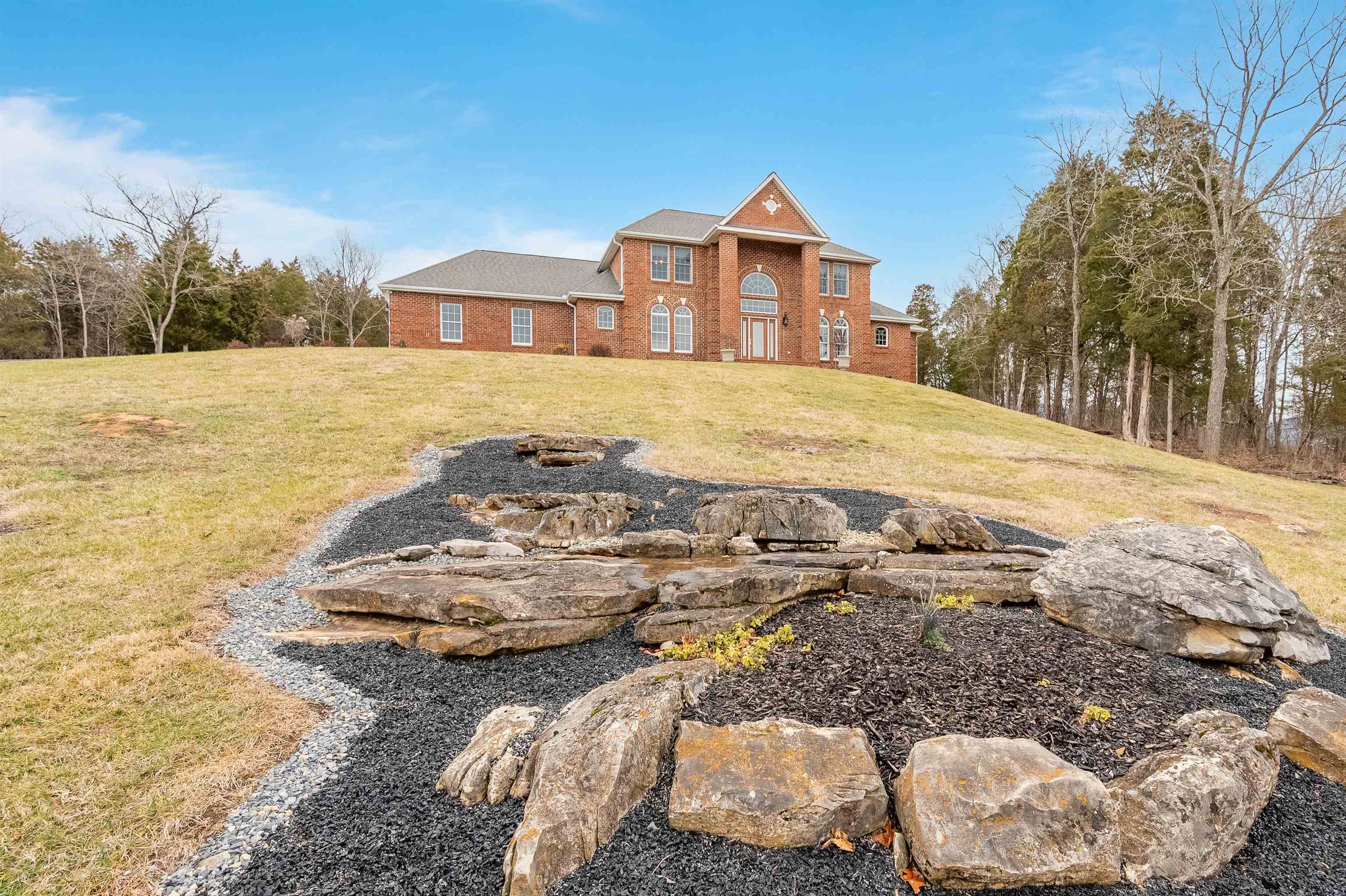 Pearisburg, Virginia 24134, United States, 4 Bedrooms Bedrooms, ,4 BathroomsBathrooms,Residential,Active,66961