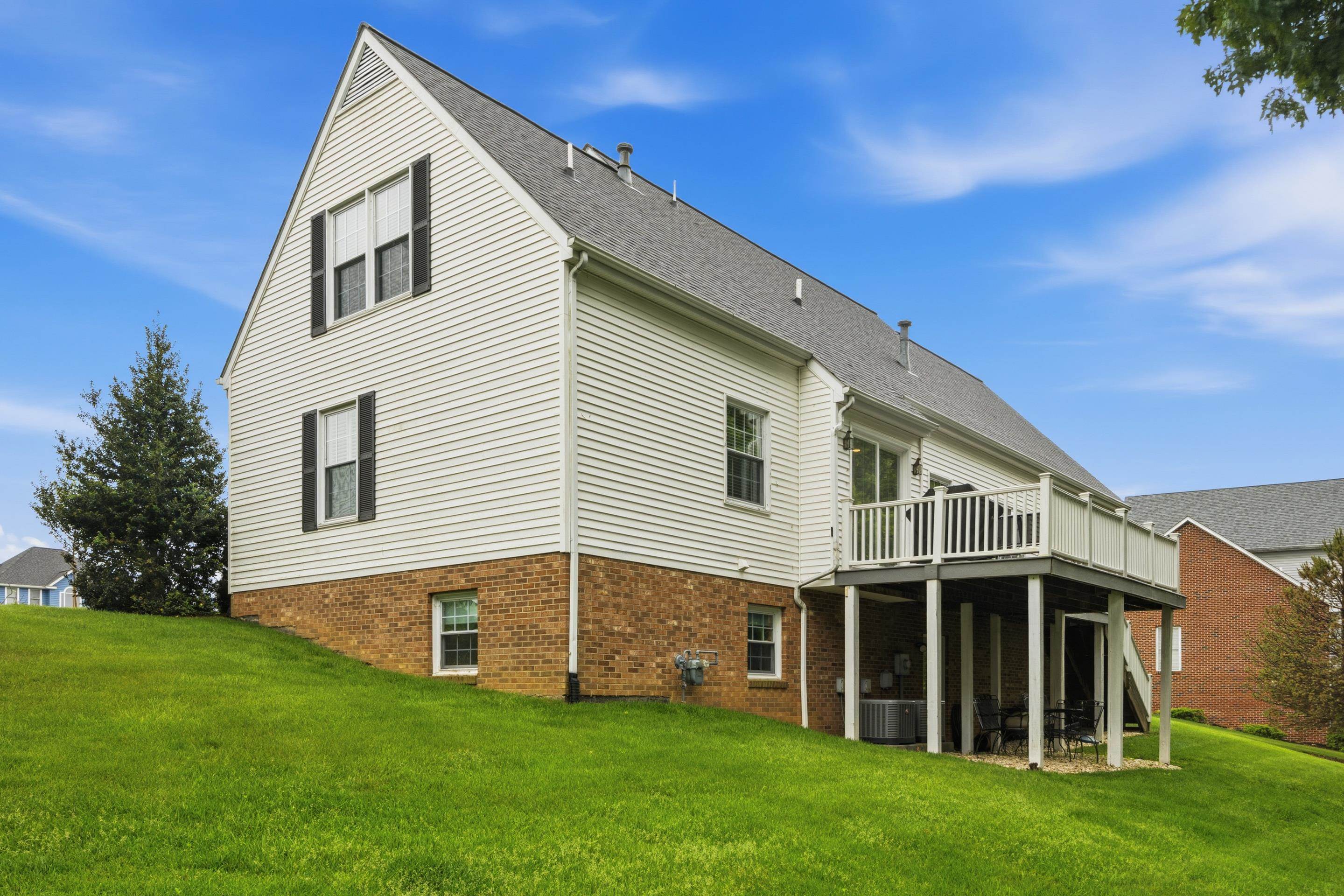 102 Vista Ridge