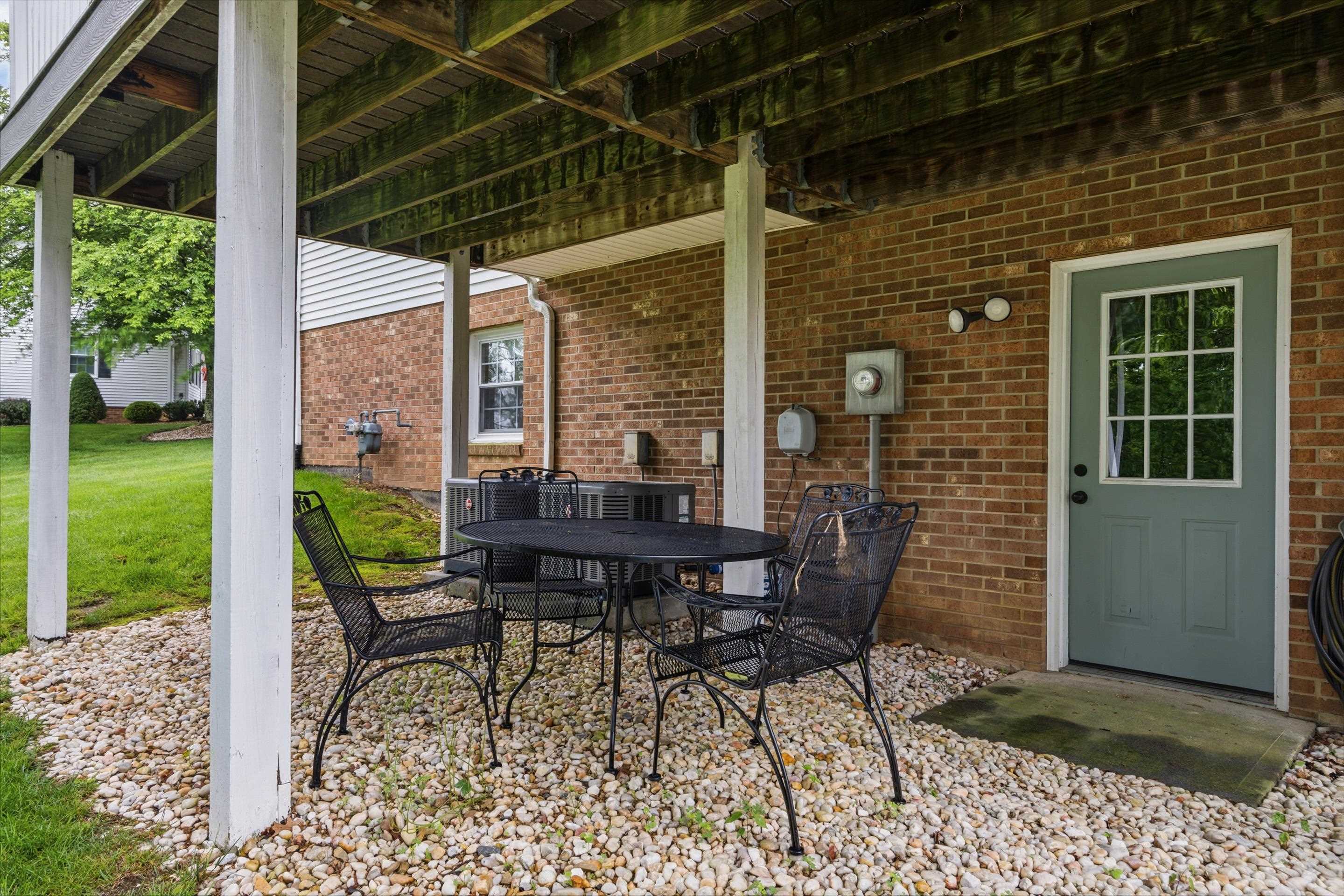102 Vista Ridge