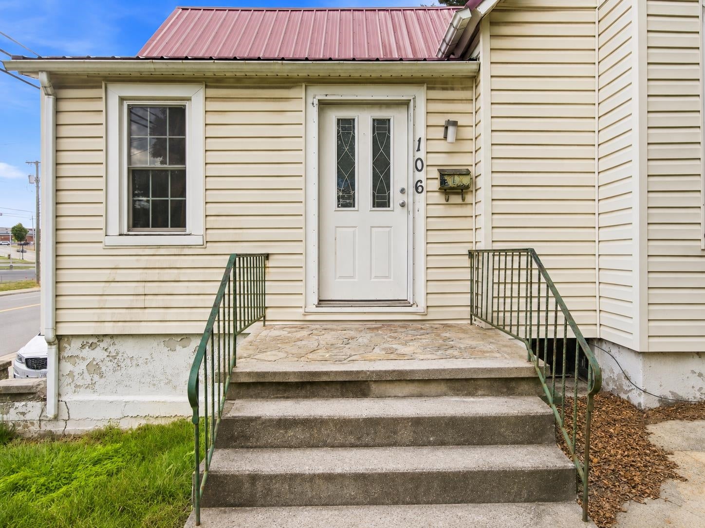 106 Roanoke Street