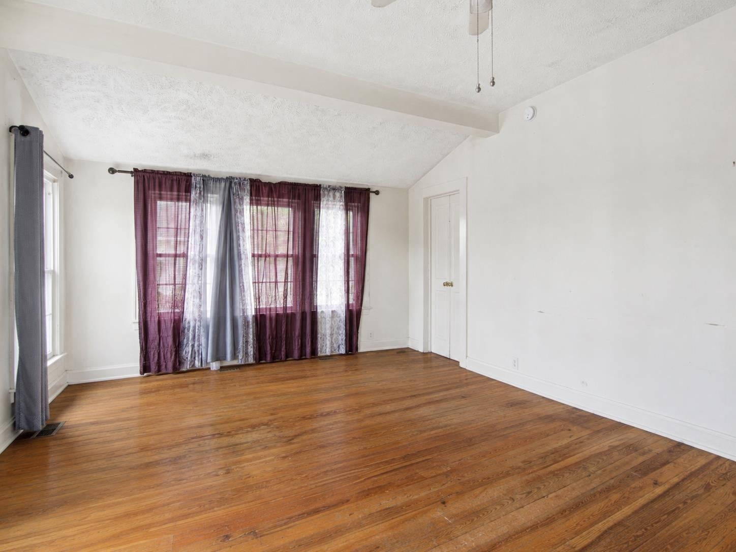 106 Roanoke Street