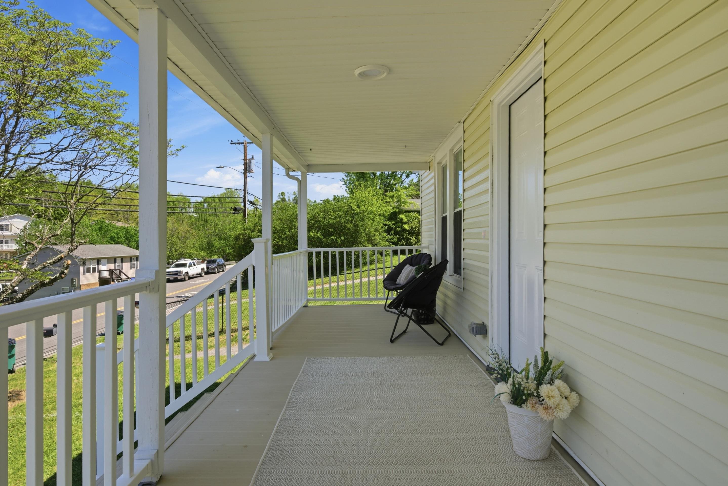 904 GILES Road