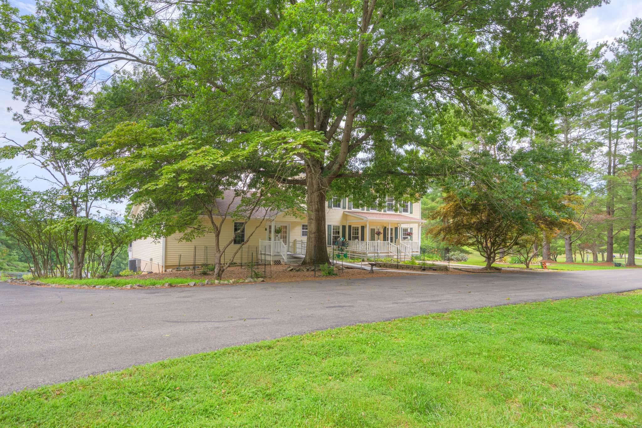 6020 LYONS Road