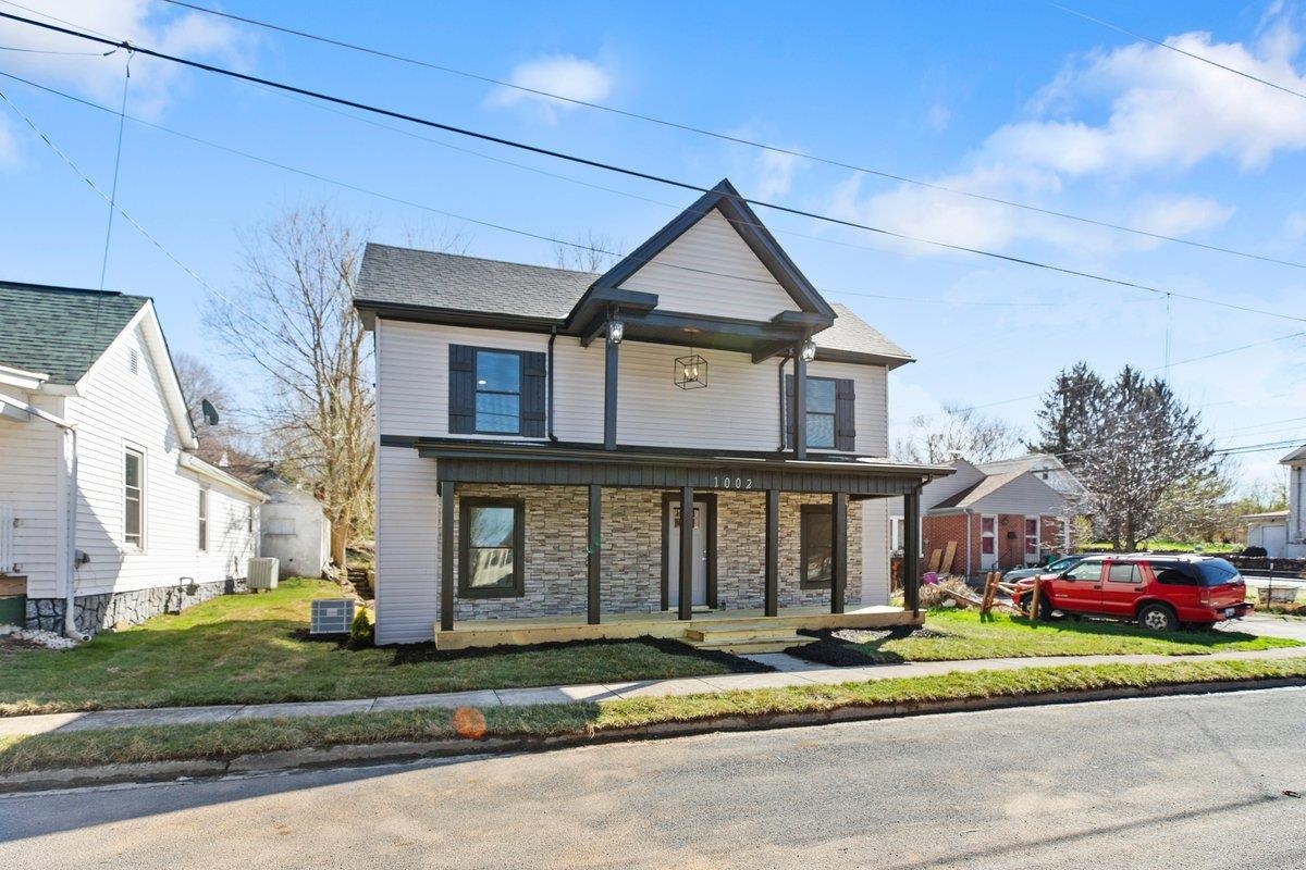 1002 Wolf Street