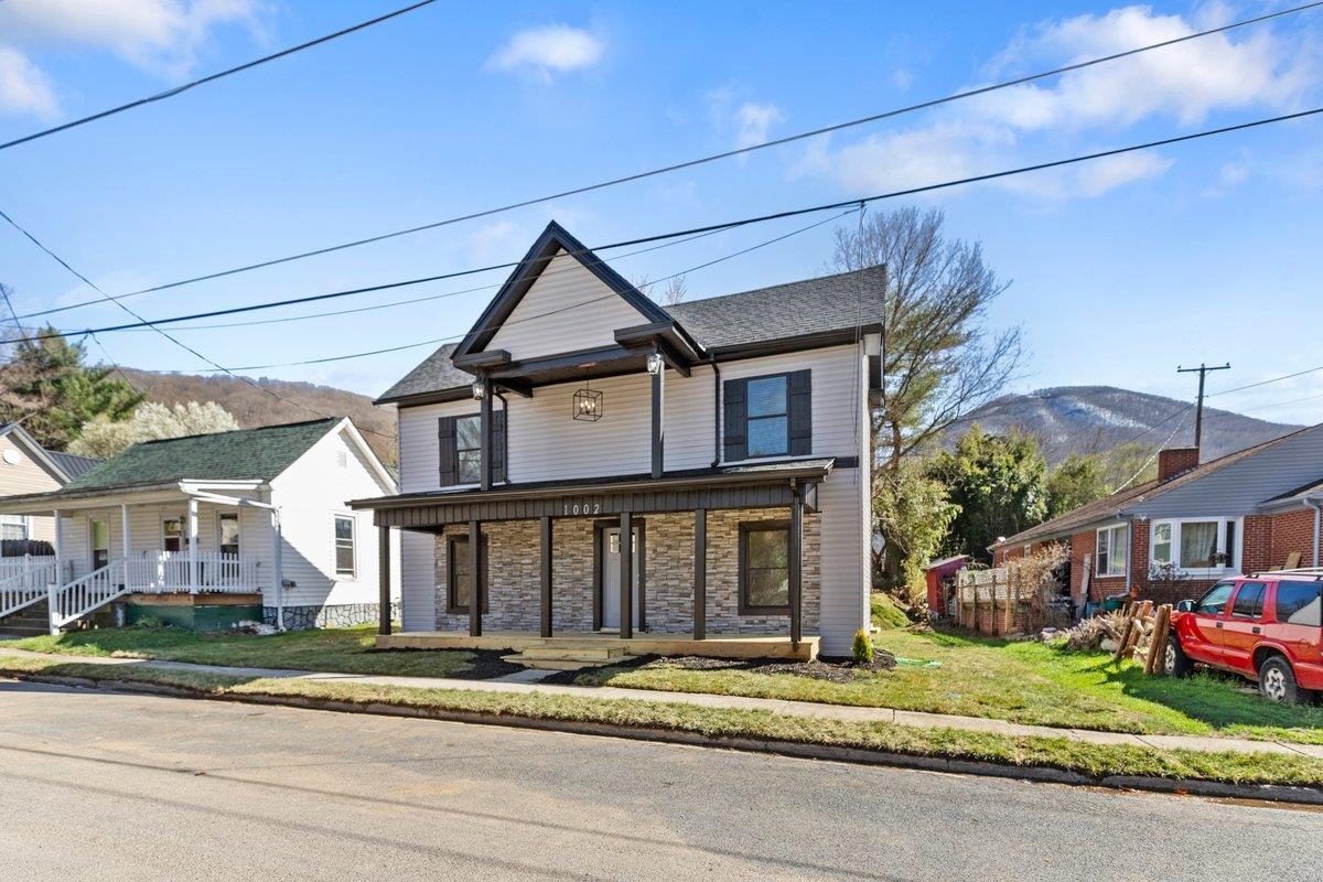 1002 Wolf Street