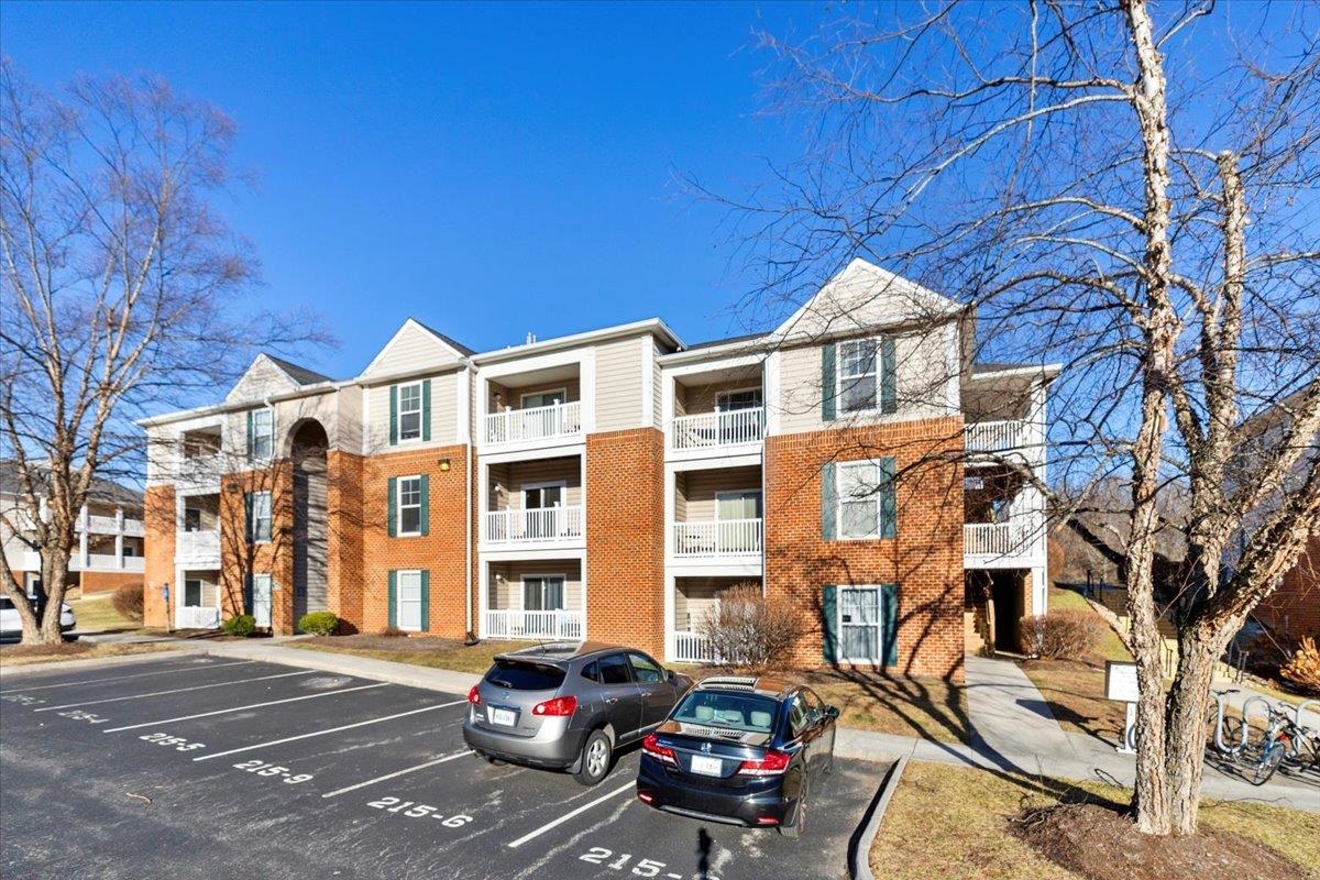 215 S KNOLLWOOD Drive 4202