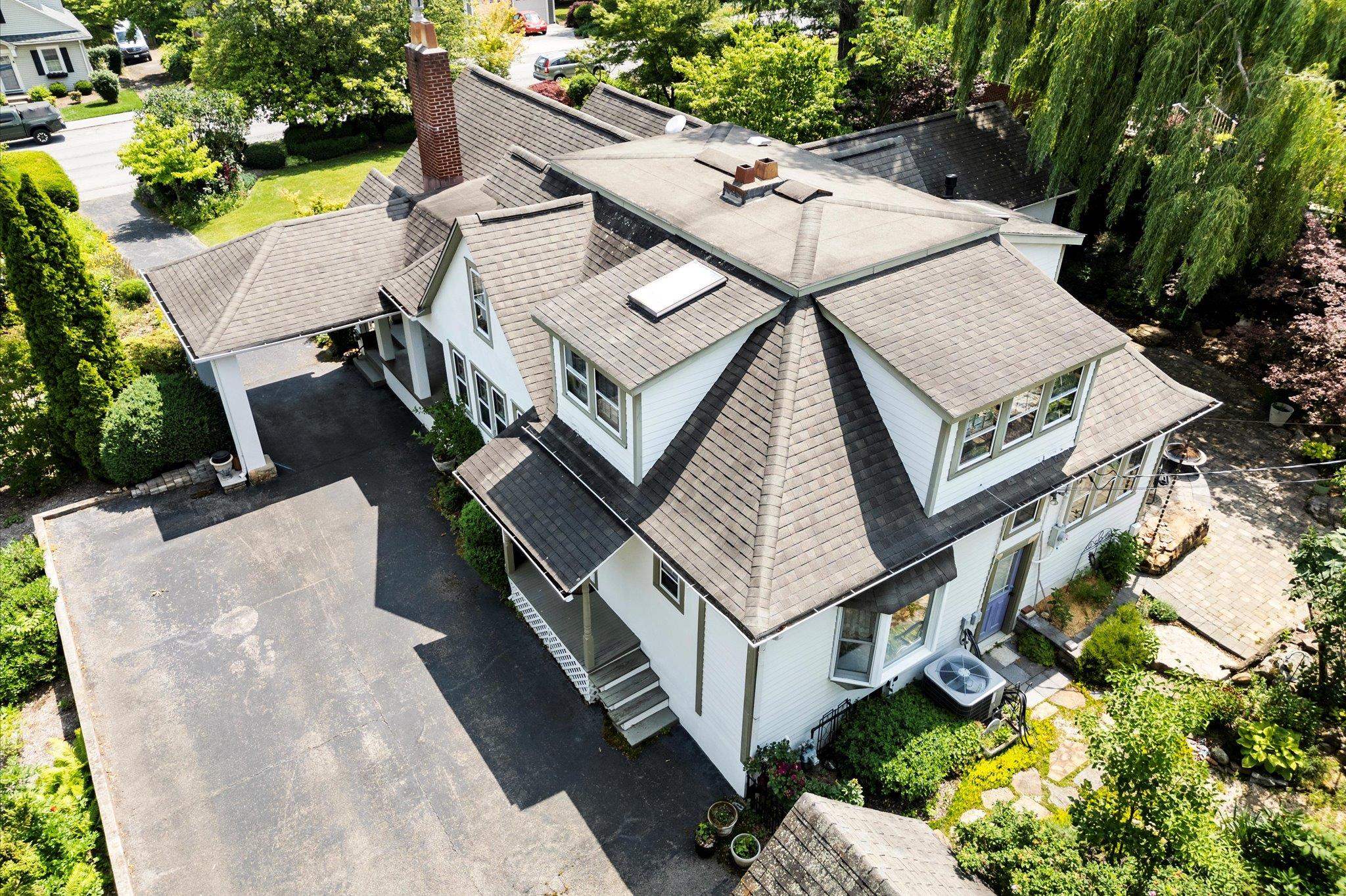 706 DRAPER Road SW