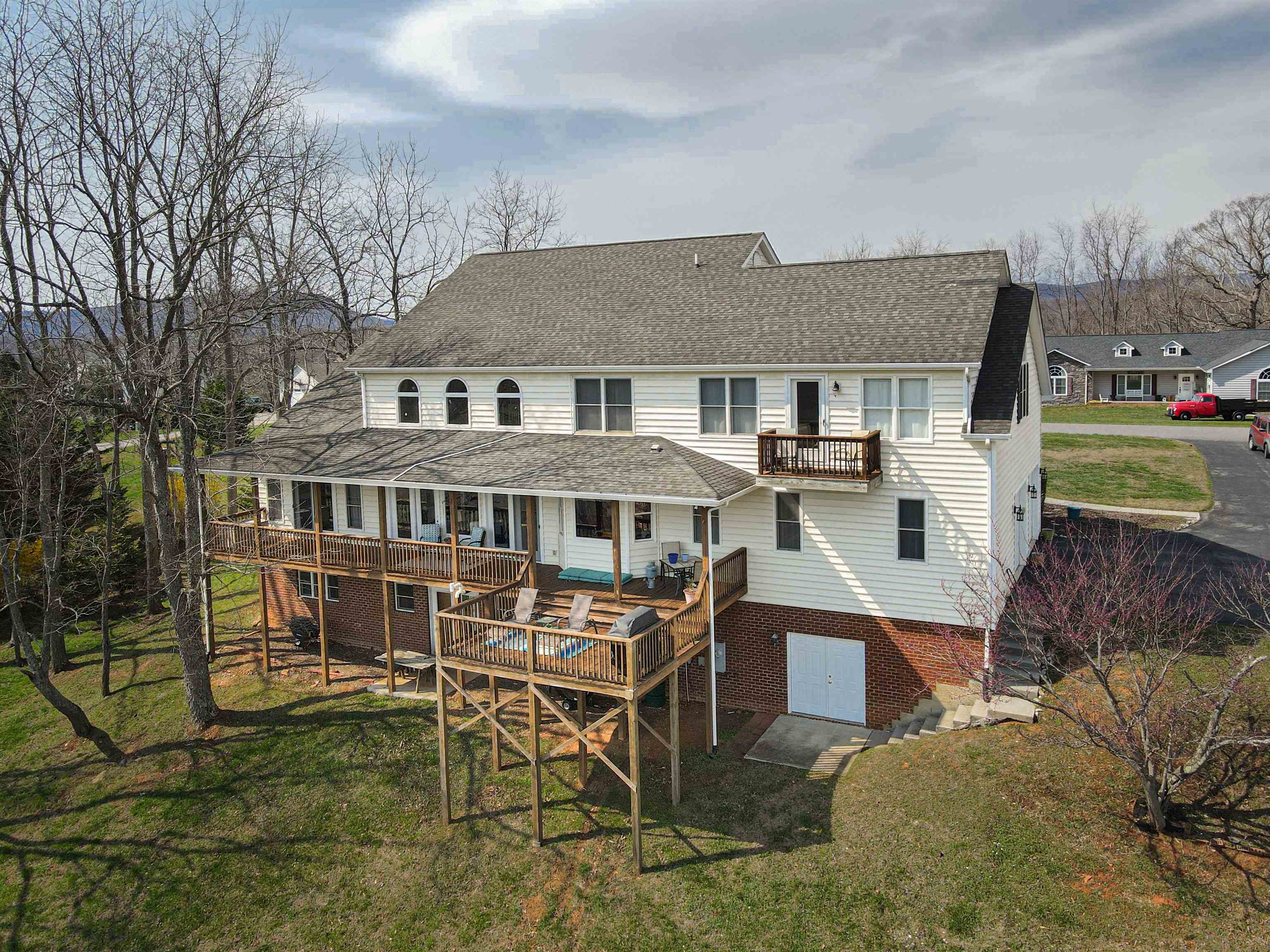 300 Horseshoe Farm Road