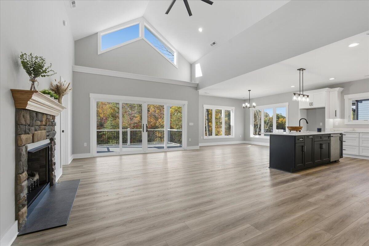 172 Lakewatch Circle